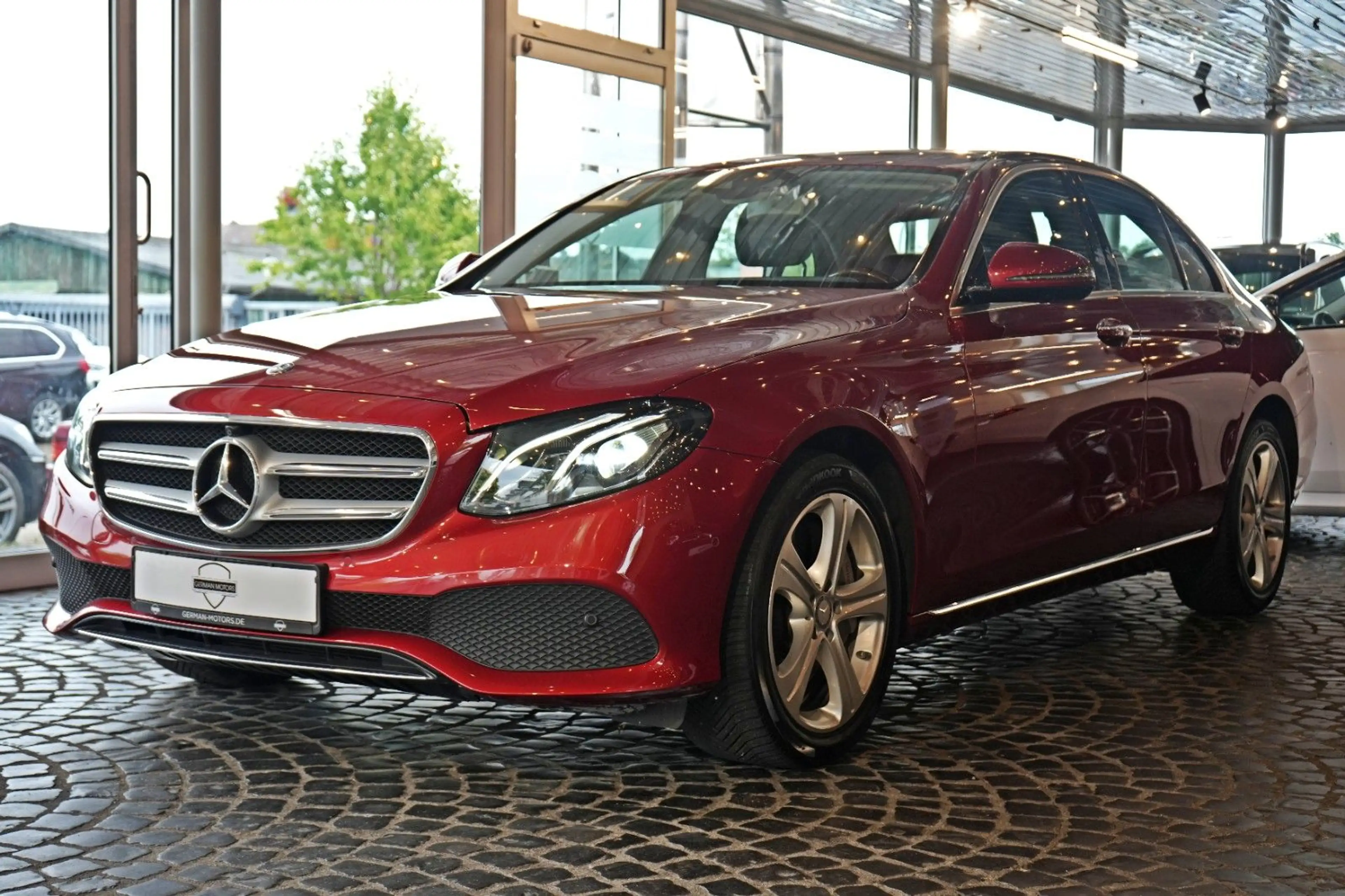 Mercedes-Benz E 400 4Matic Limousine *HEADUP|360°|KEYLESSGO* — photo 7