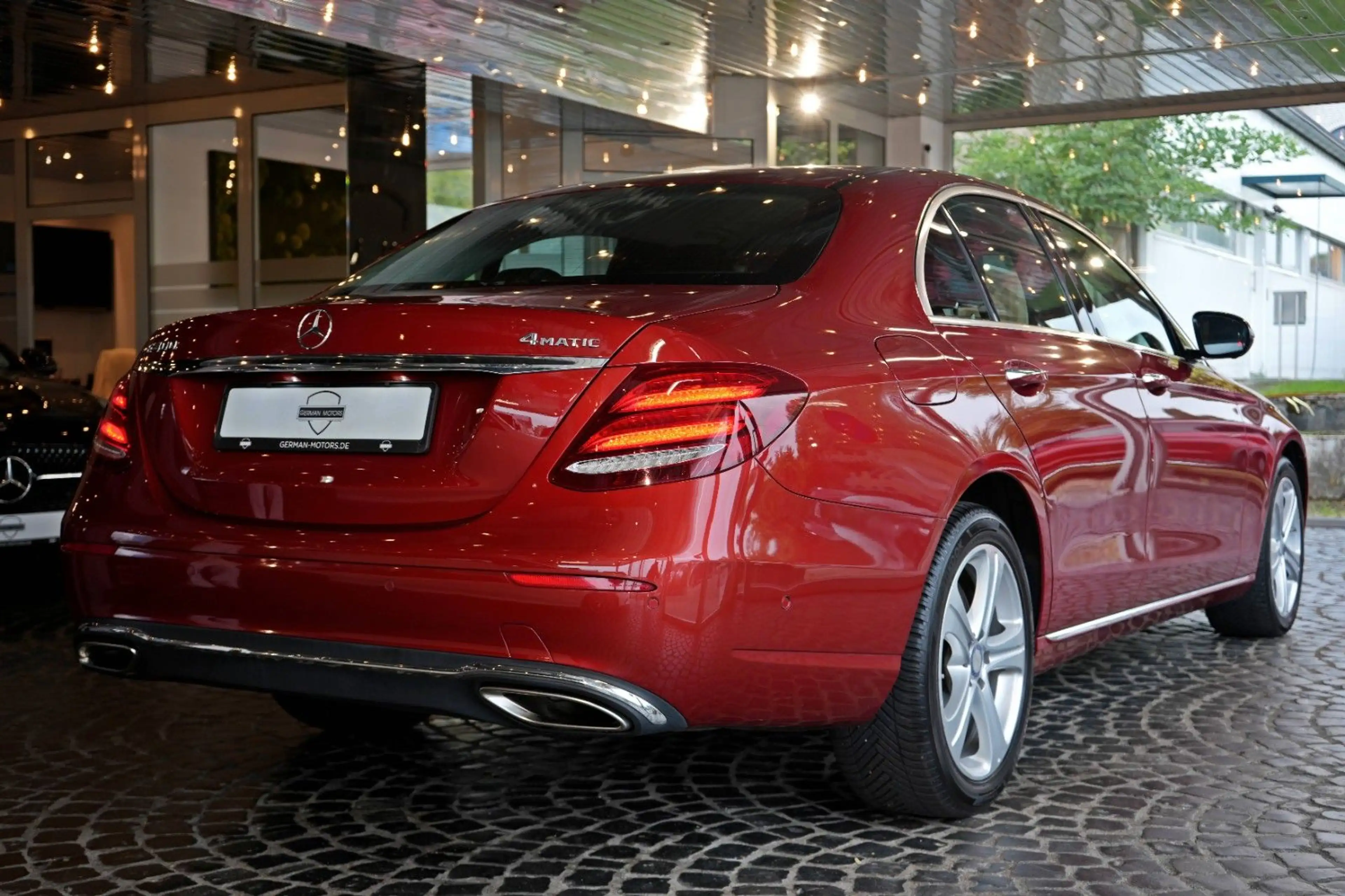 Mercedes-Benz E 400 4Matic Limousine *HEADUP|360°|KEYLESSGO* — photo 4