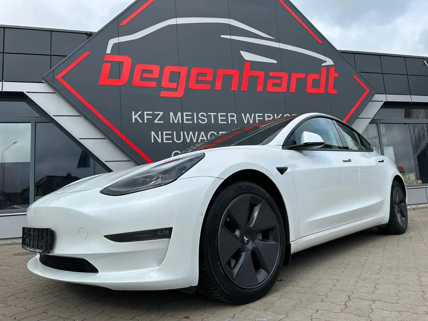 Tesla Model 3 Long Range Dual AWD Matrix LED FSD Weiß - 1