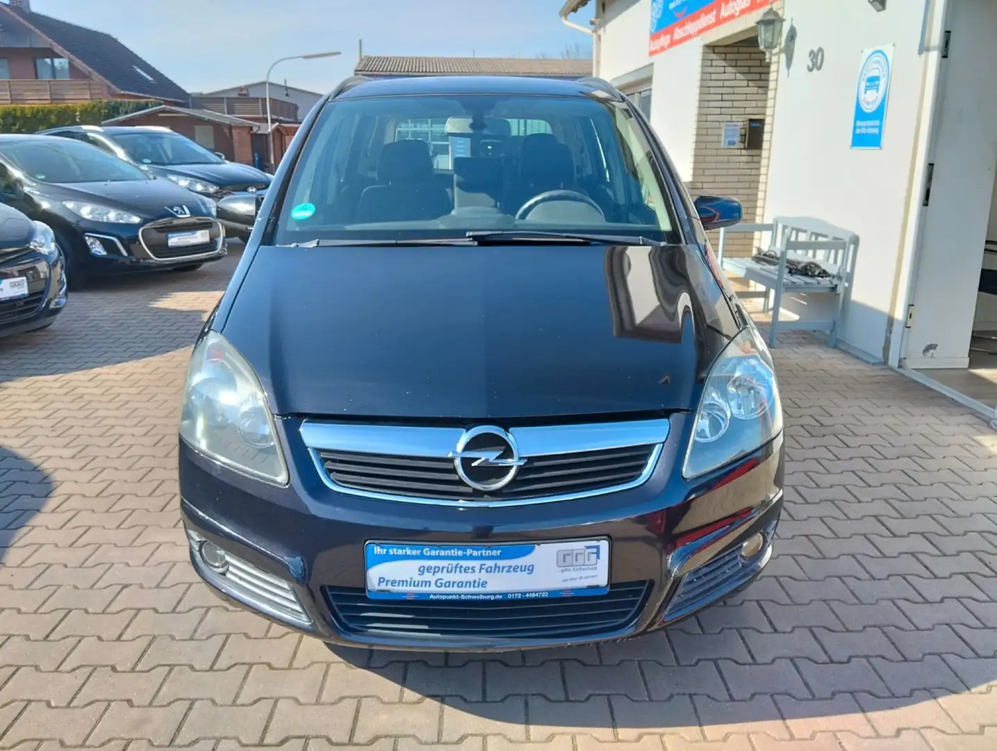 Opel Zafira B CATCH ME Now Automatik TÜV-AU 04-2027 Černá - 2