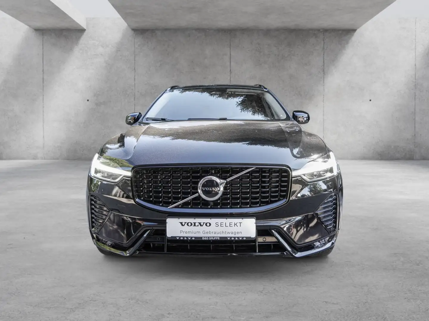 Volvo XC60 B4 Plus Dark ACC | PANORAMA | HARMAN/KARDON | LEDER Schwarz - 2