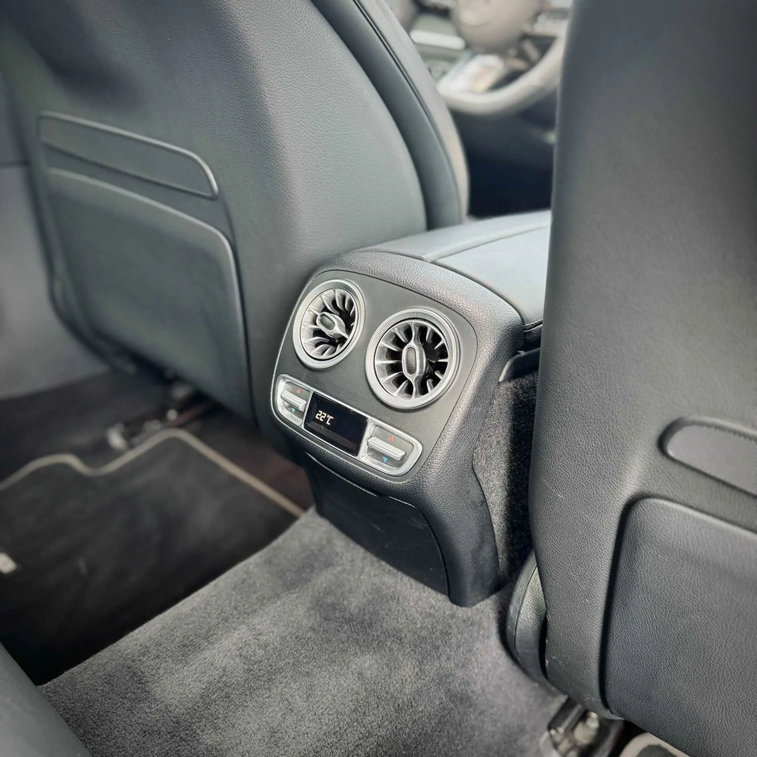 Mercedes-Benz CLS 450 AMG-LINE/360°/SITZKLIMA/SCHIEBED/DISTRO — photo 13