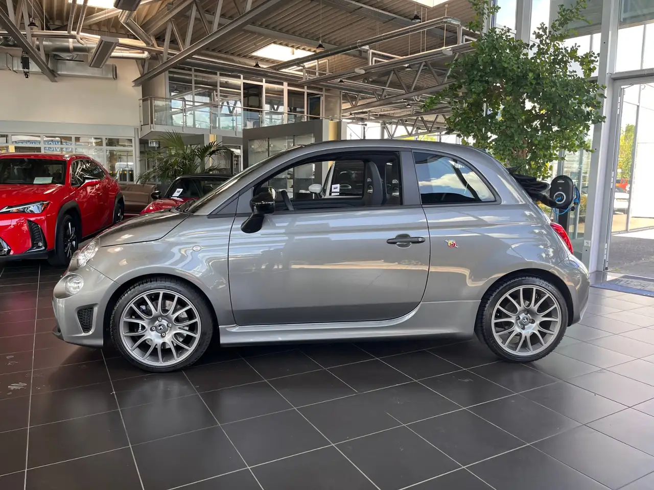 Abarth 695C 2023