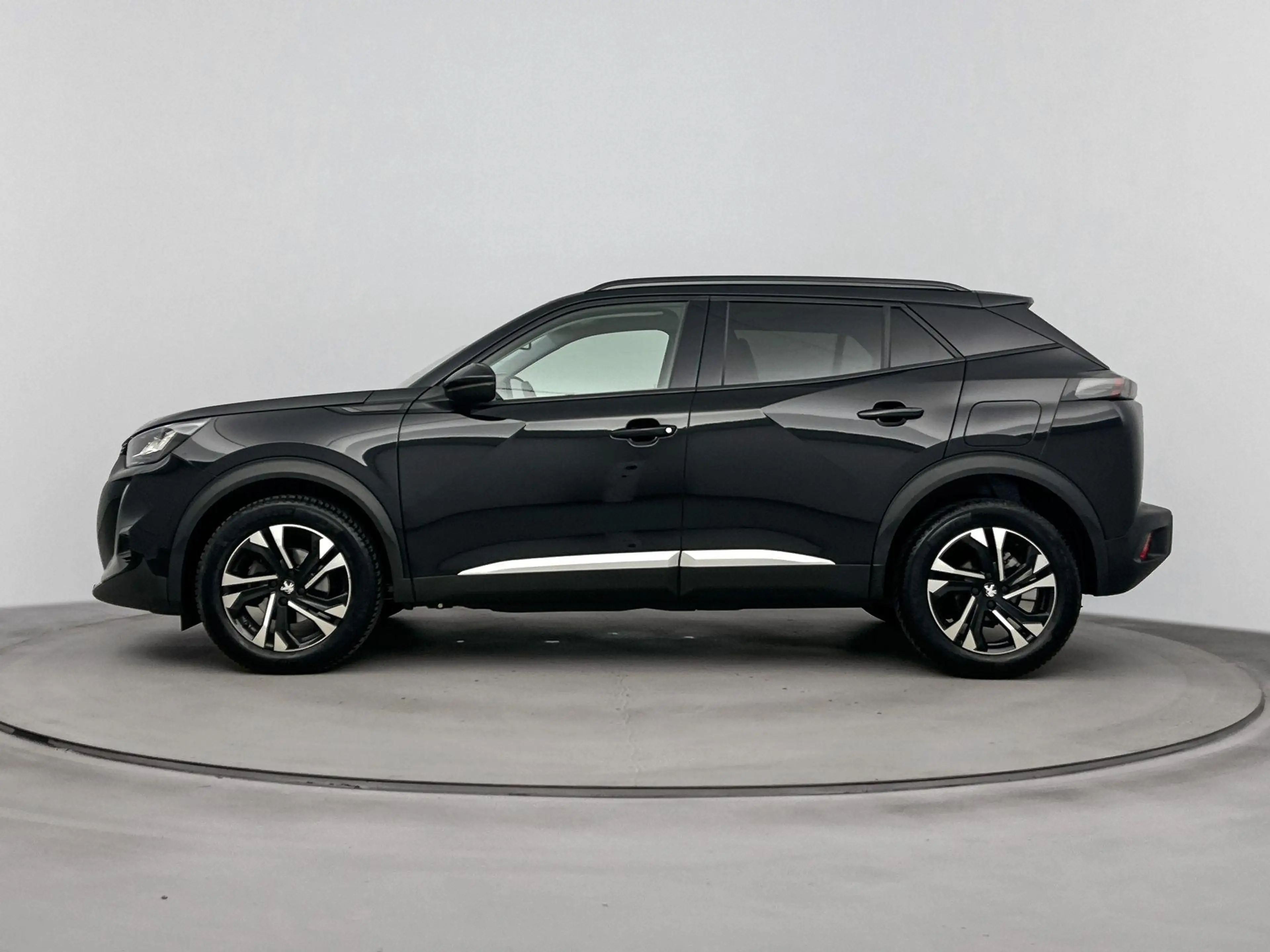 Peugeot 2008 SUV Allure 100pk | Navigatie | Achteruitrijcamera — photo 2