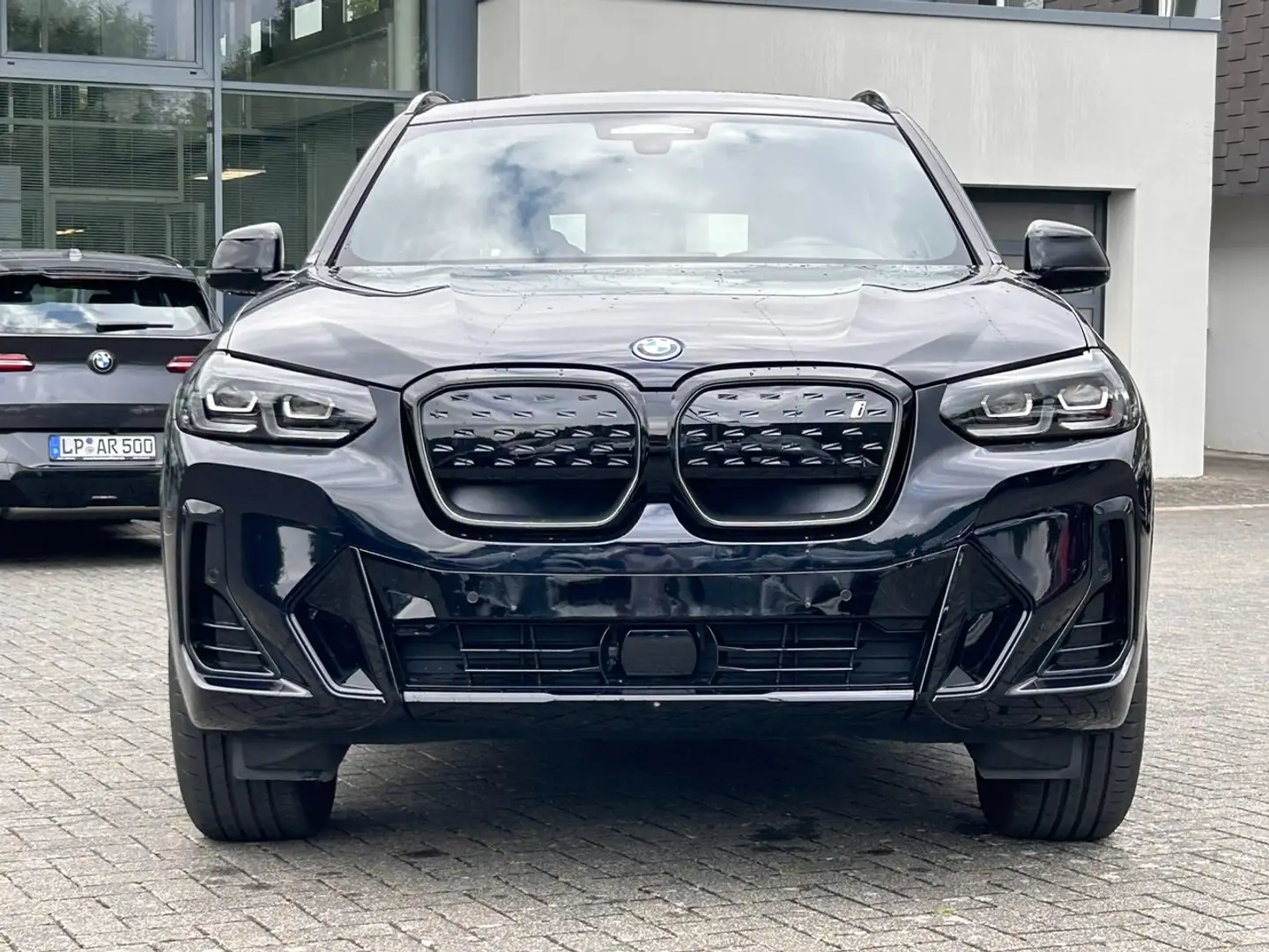 BMW iX3 Inspiring / M Sport / Alarmanlage / DAB Schwarz - 2
