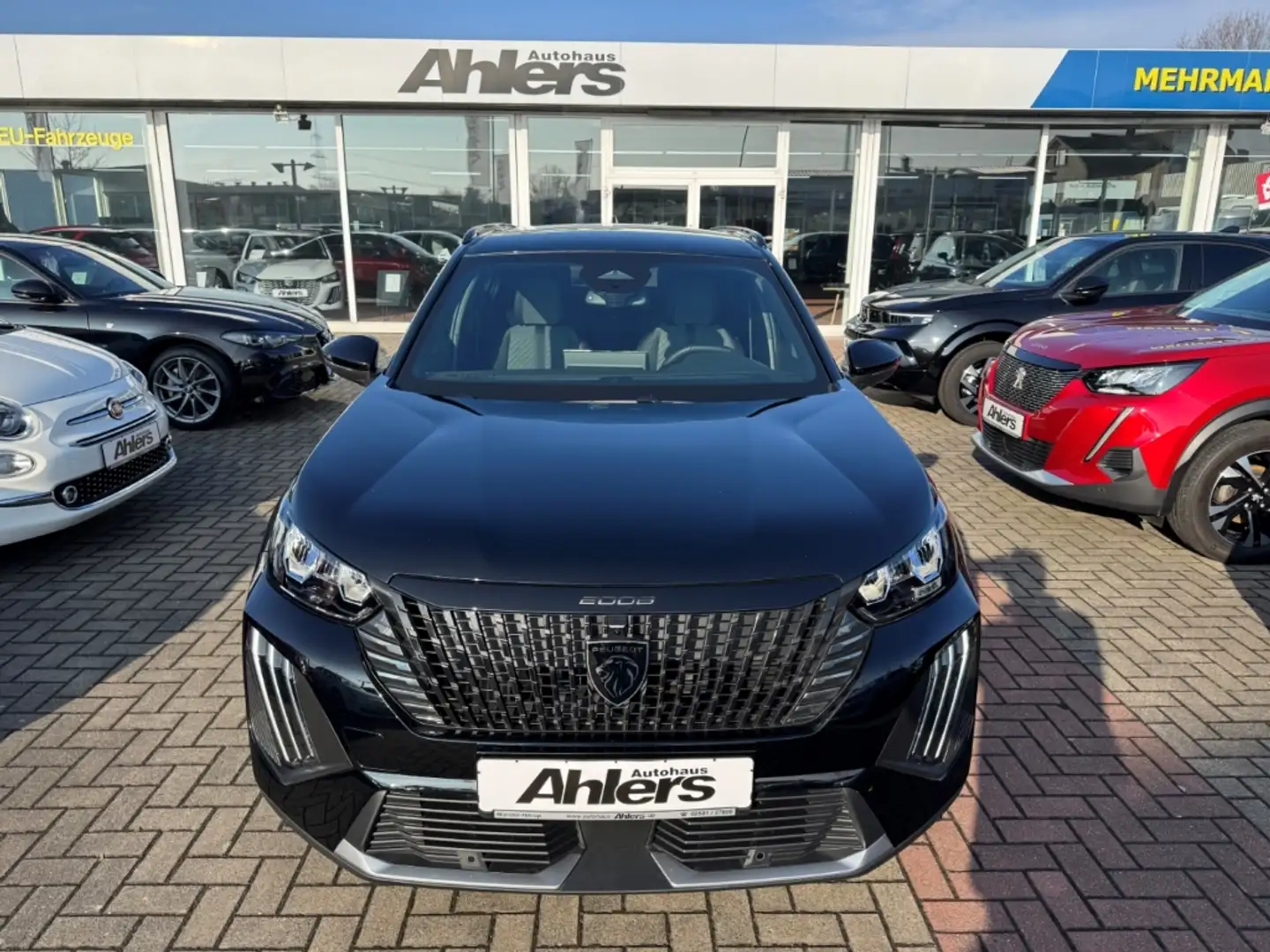 Peugeot 2008 Allure+NAVI+2xKAMERA+ACC+TOTWINKEL+CARPLAY+KLIMAAU Schwarz - 2