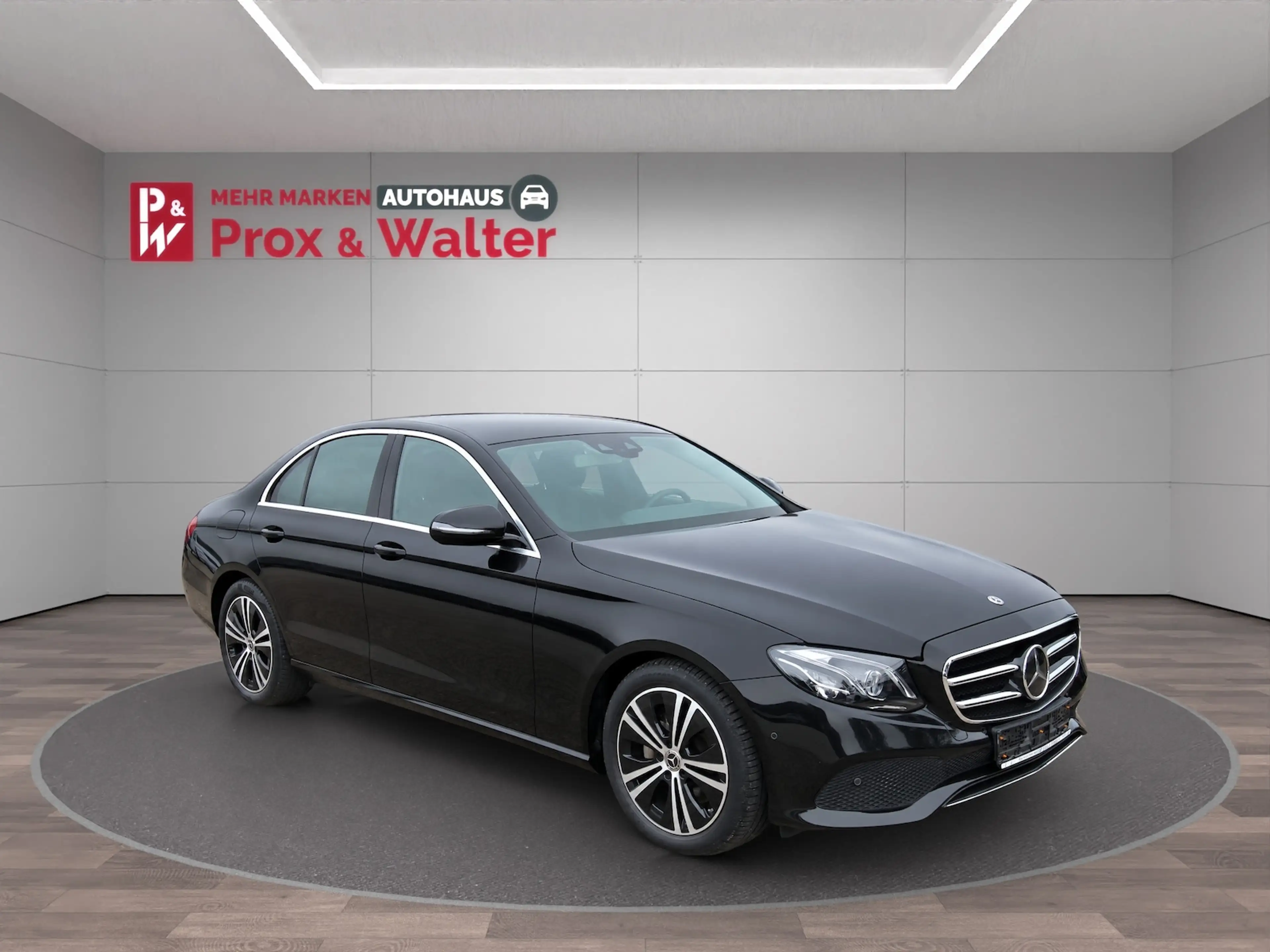 Mercedes-Benz E 220 d Avantgarde NAVI+LED+KAMERA+STANDHEIZUNG — photo 8