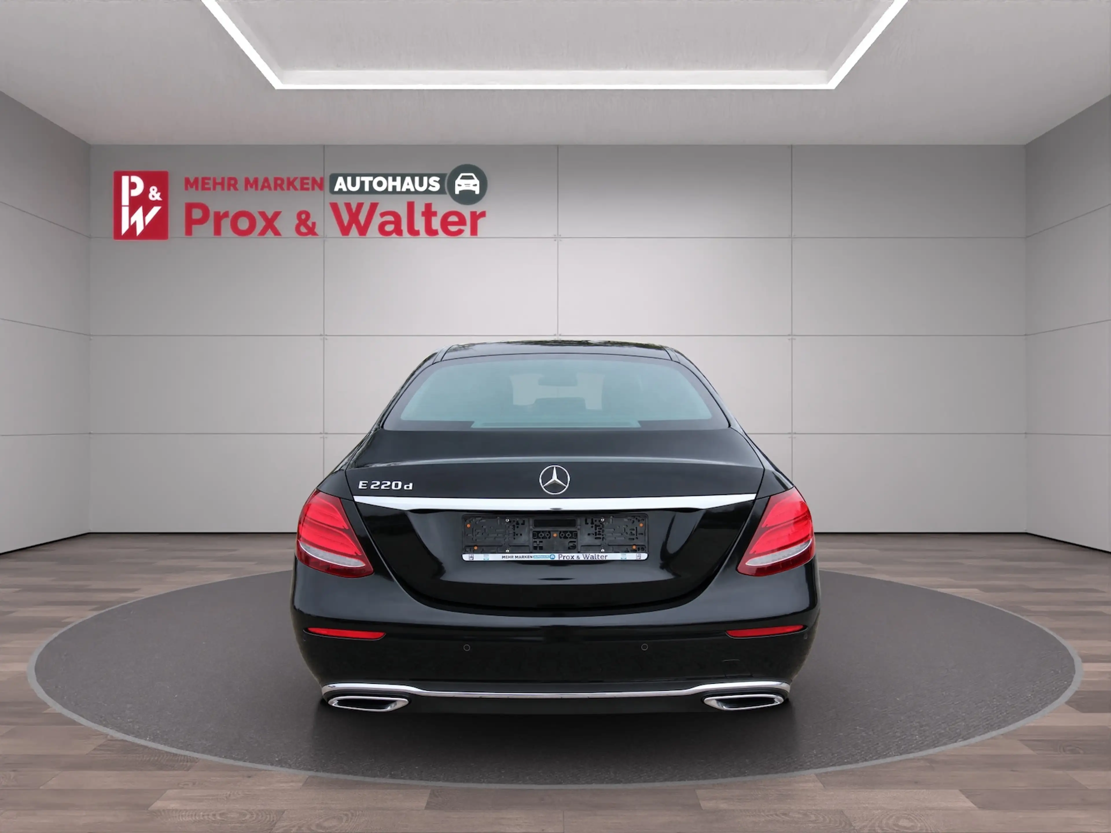 Mercedes-Benz E 220 d Avantgarde NAVI+LED+KAMERA+STANDHEIZUNG — photo 5