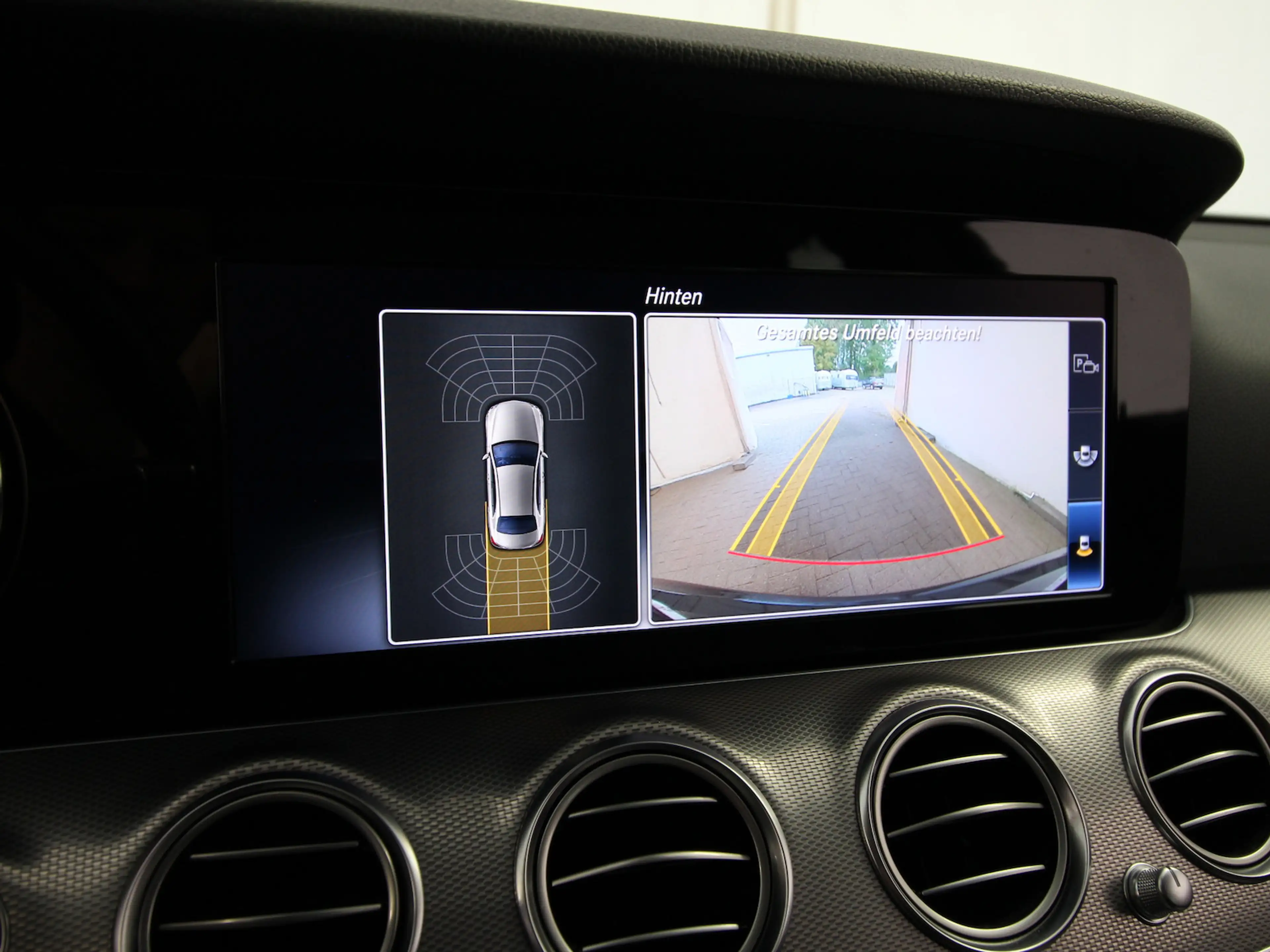 Mercedes-Benz E 220 d Avantgarde NAVI+LED+KAMERA+STANDHEIZUNG — photo 19