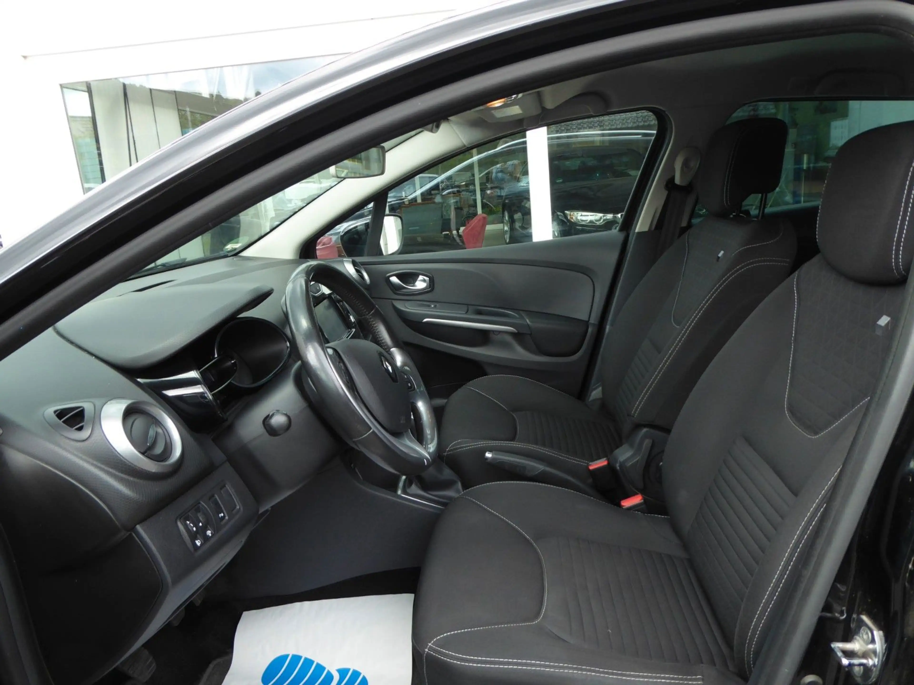 Renault Clio IV Grandtour Limited — photo 14
