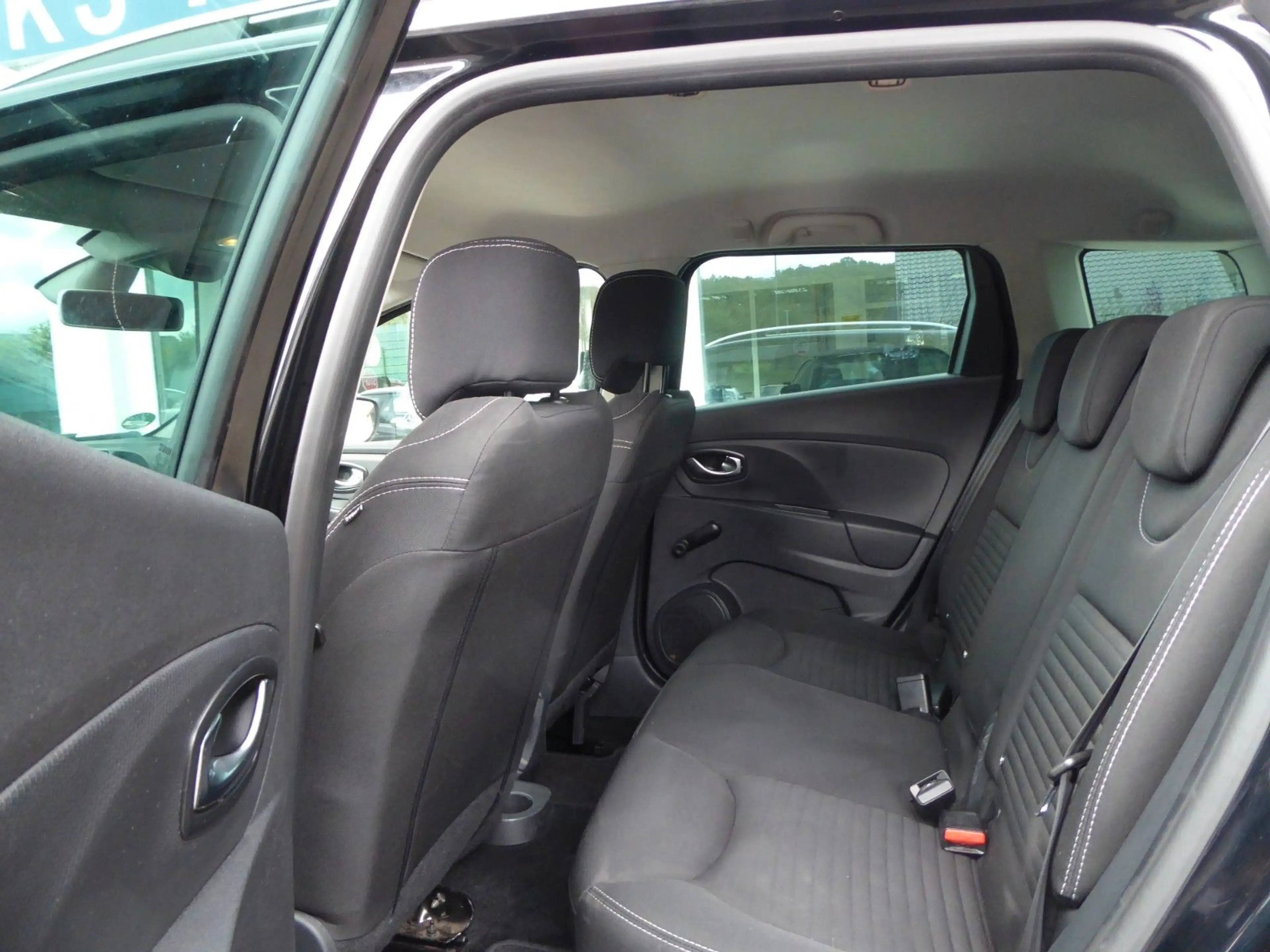 Renault Clio IV Grandtour Limited — photo 13