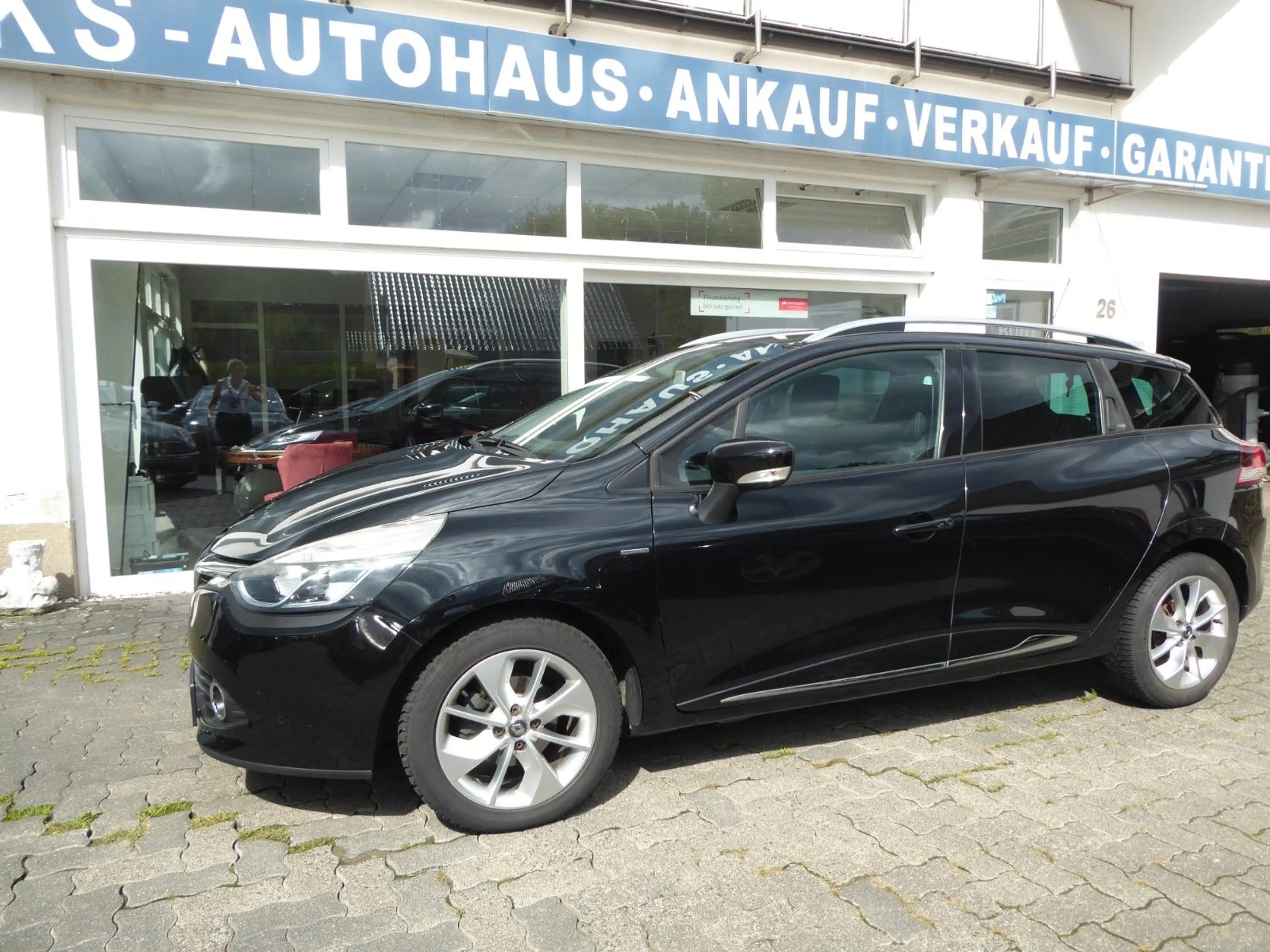Renault Clio IV Grandtour Limited — photo 4