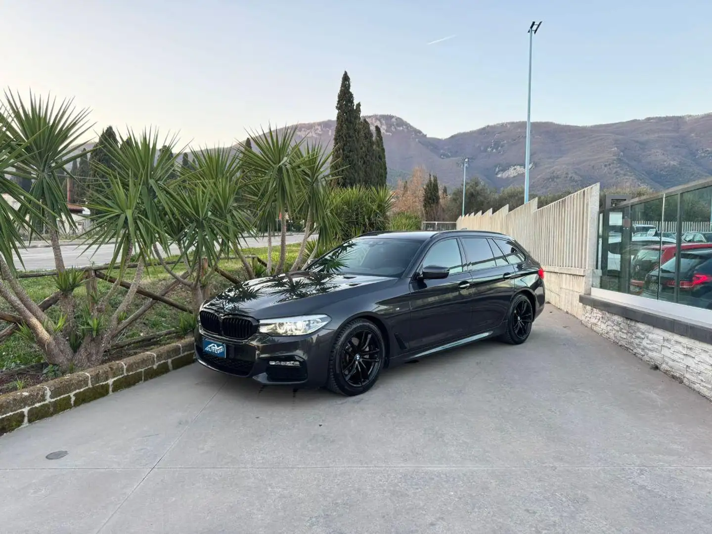 BMW 520 d aut. Touring Msport Bianco - 1