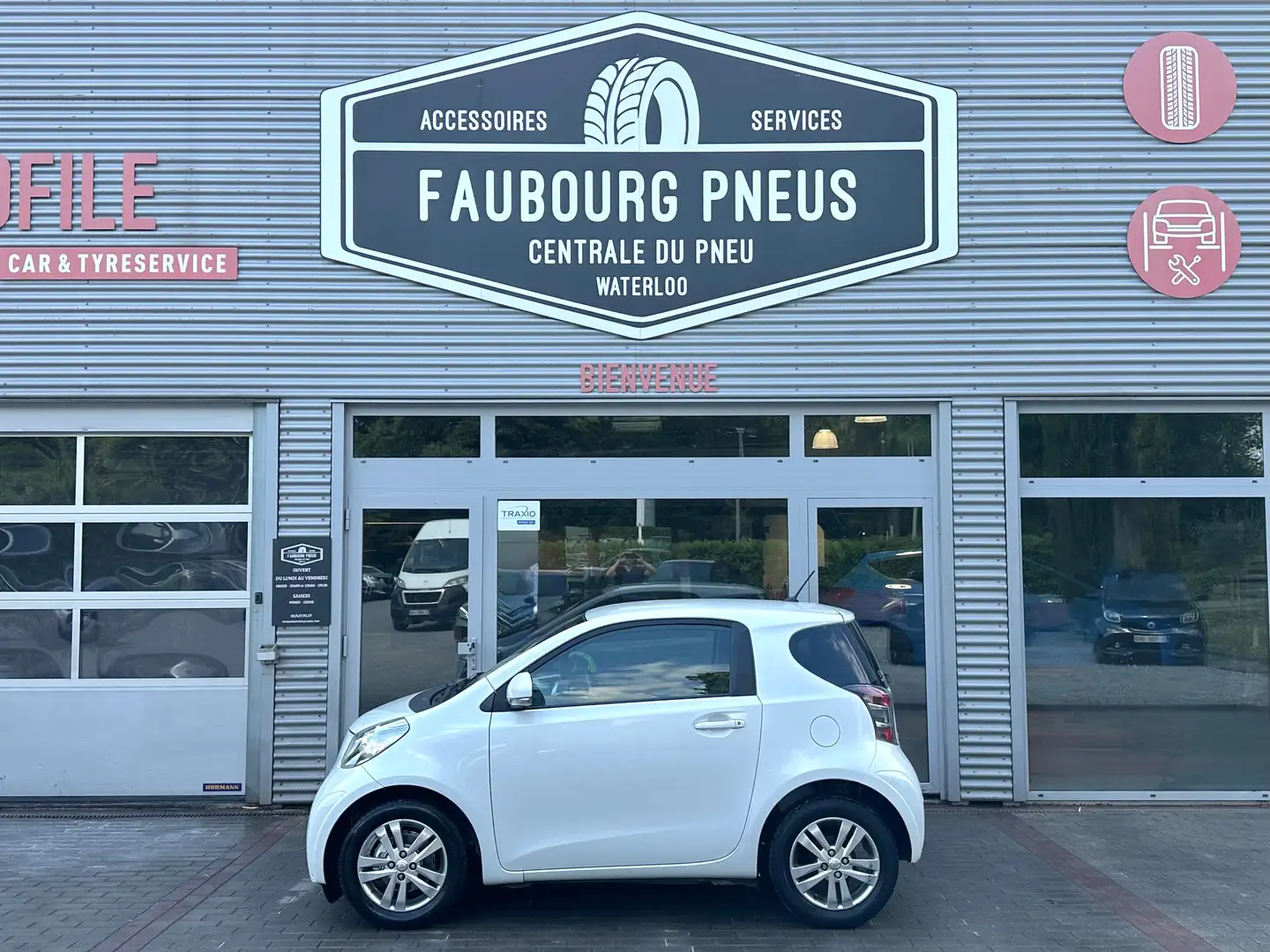 Toyota iQ *1-PROPRIETAIRE/1-OWNER* ! 35.000KM ! *NAVIGATION* Сірий - 2