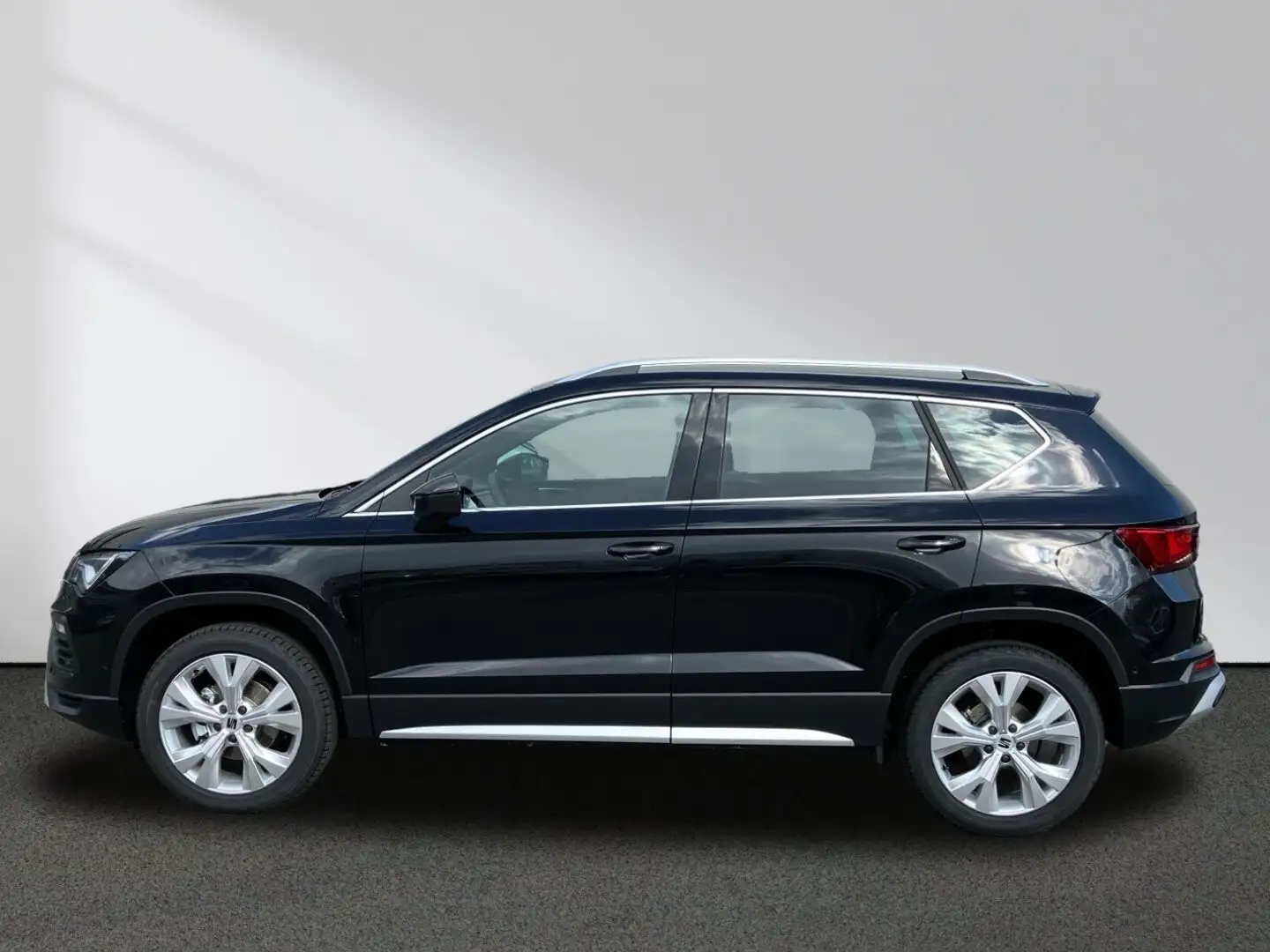SEAT Ateca Xperience 1.5 TSI DSG LED Navi AHK Beats Schwarz - 2