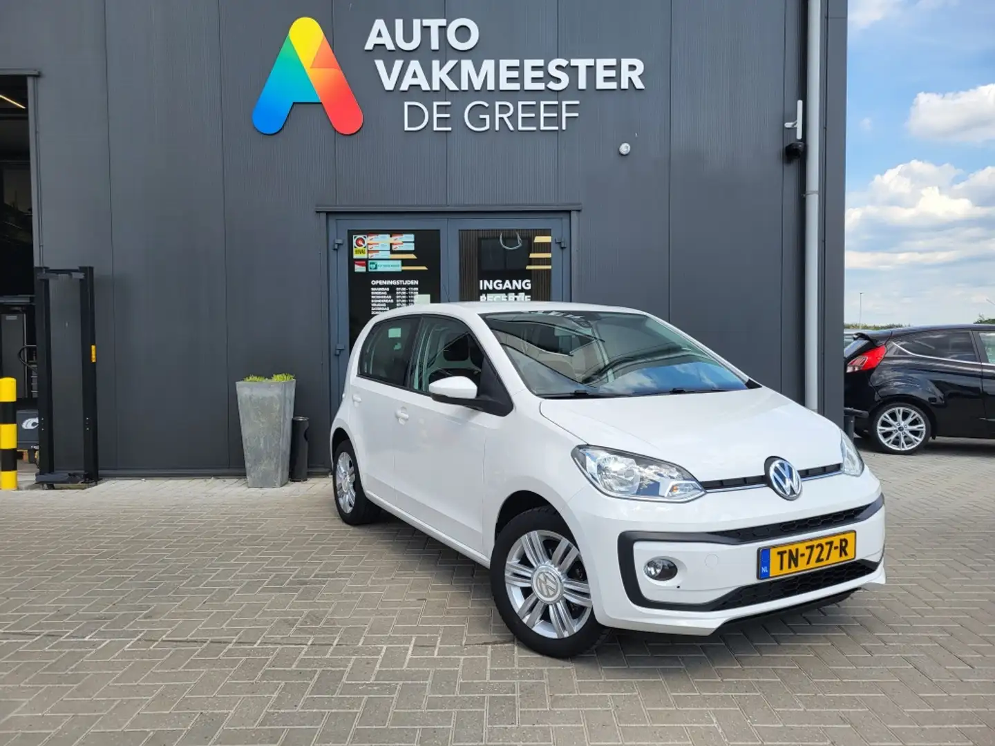 Volkswagen up! 1.0 BMT high up! 1e eigenaar Camera Cruise-control White - 2