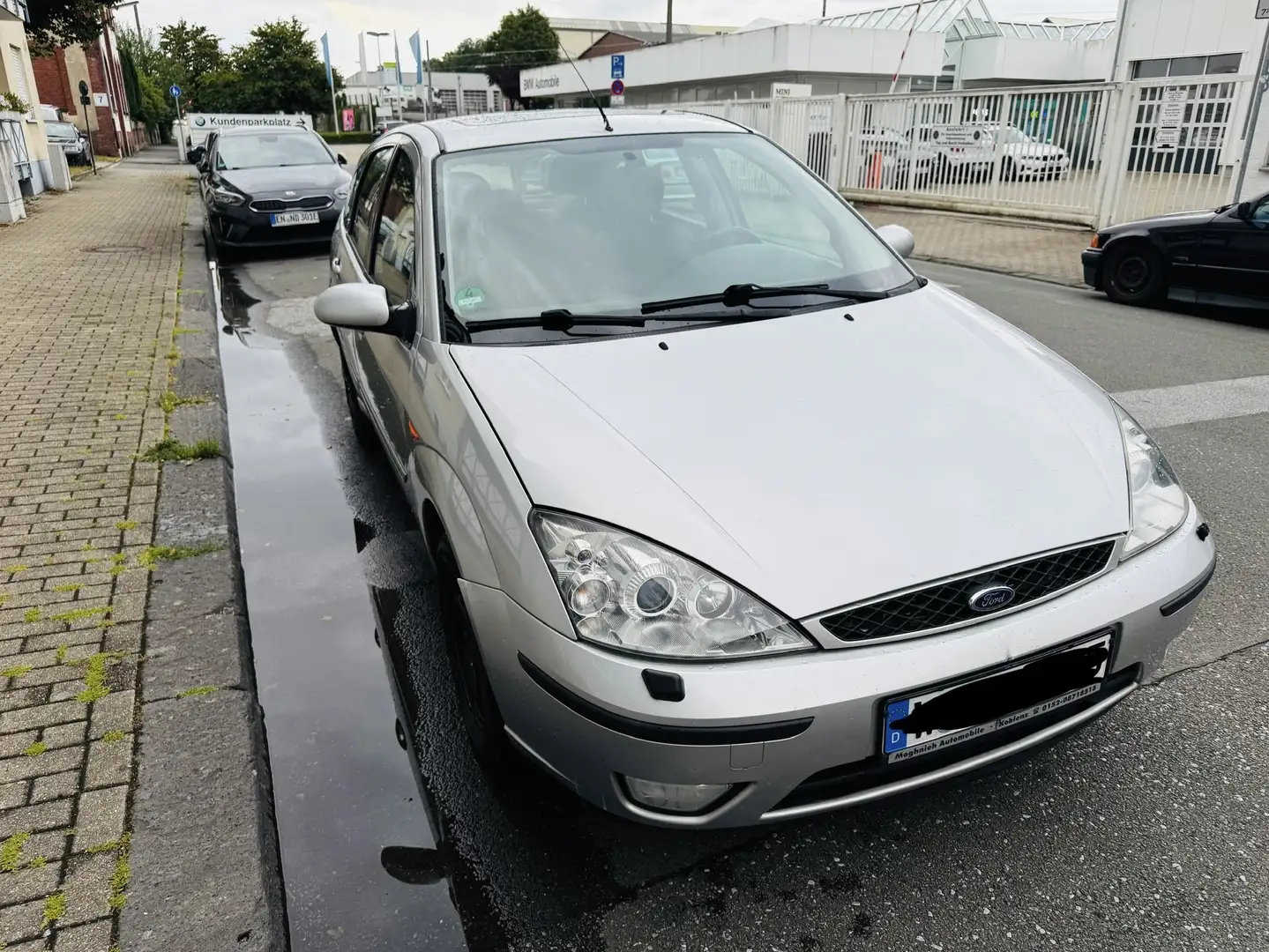 Ford Focus Ghia Exclusiv TÜV Neu, Carplay, SZH, klima - 1