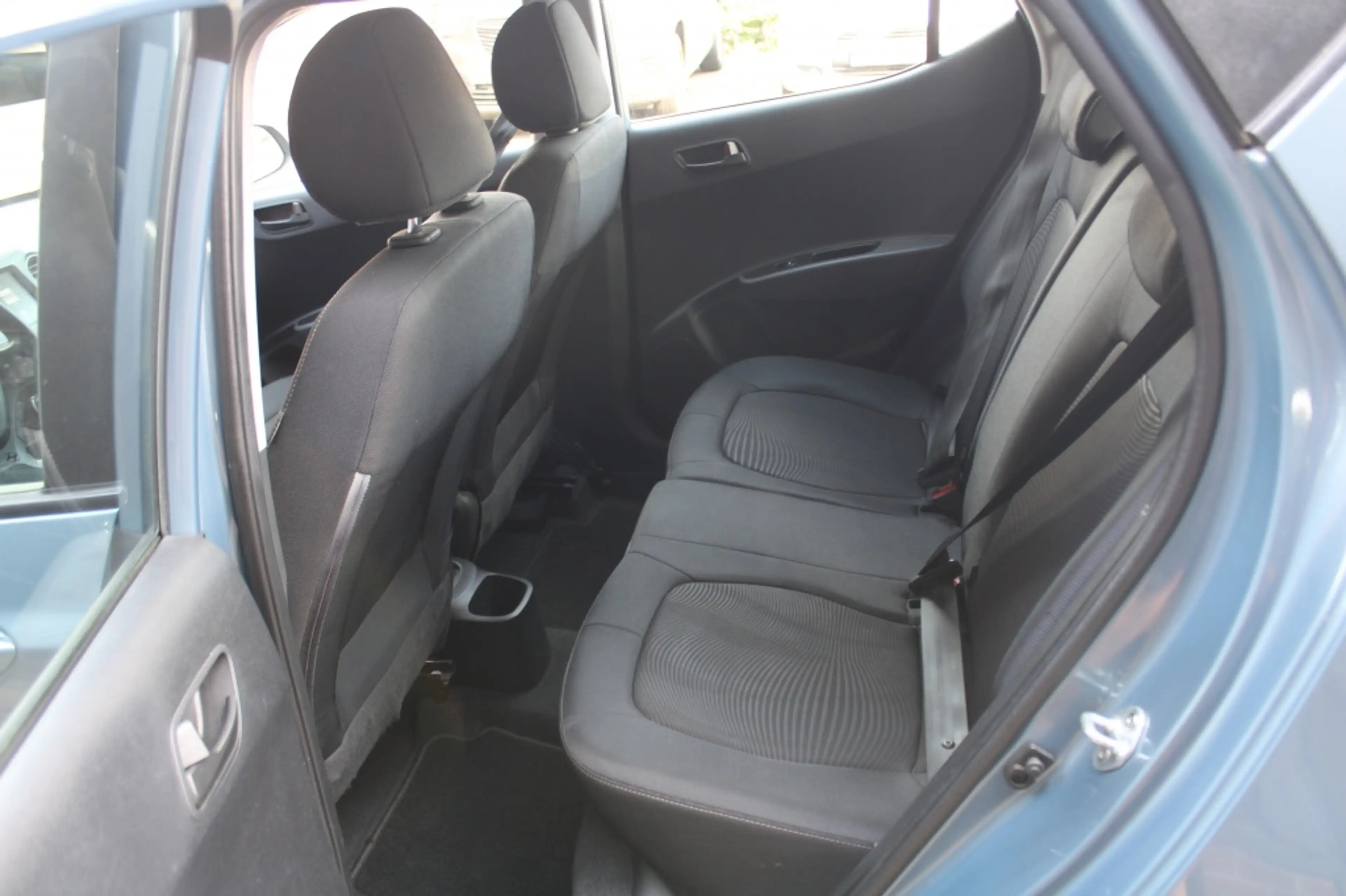 Hyundai i10 1.0i Comfort — photo 10