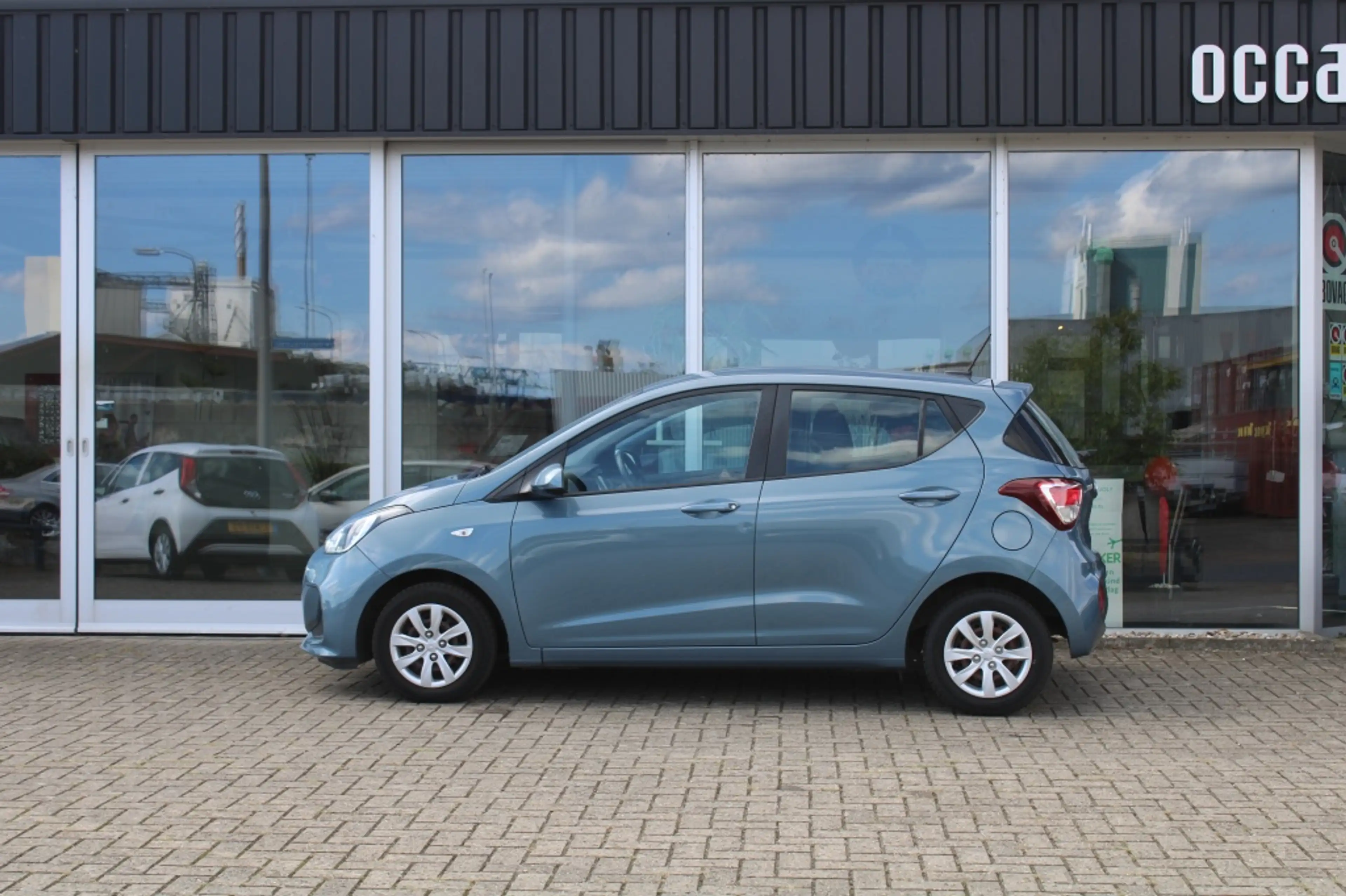 Hyundai i10 1.0i Comfort — photo 4