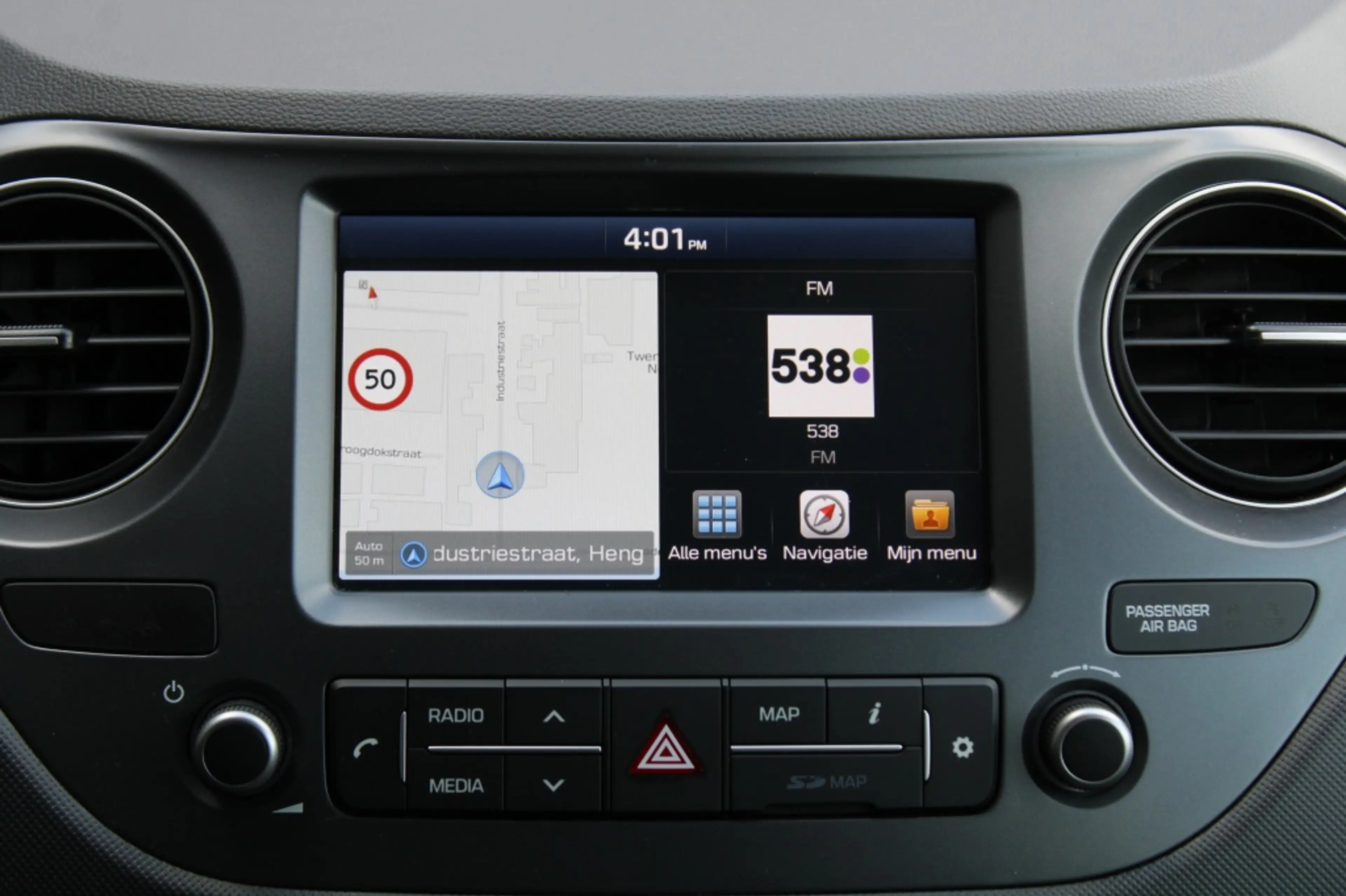 Hyundai i10 1.0i Comfort — photo 14