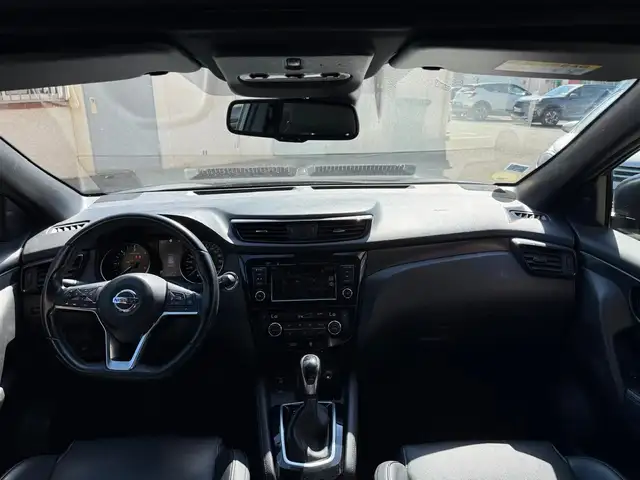 Nissan Qashqai+2 view 16