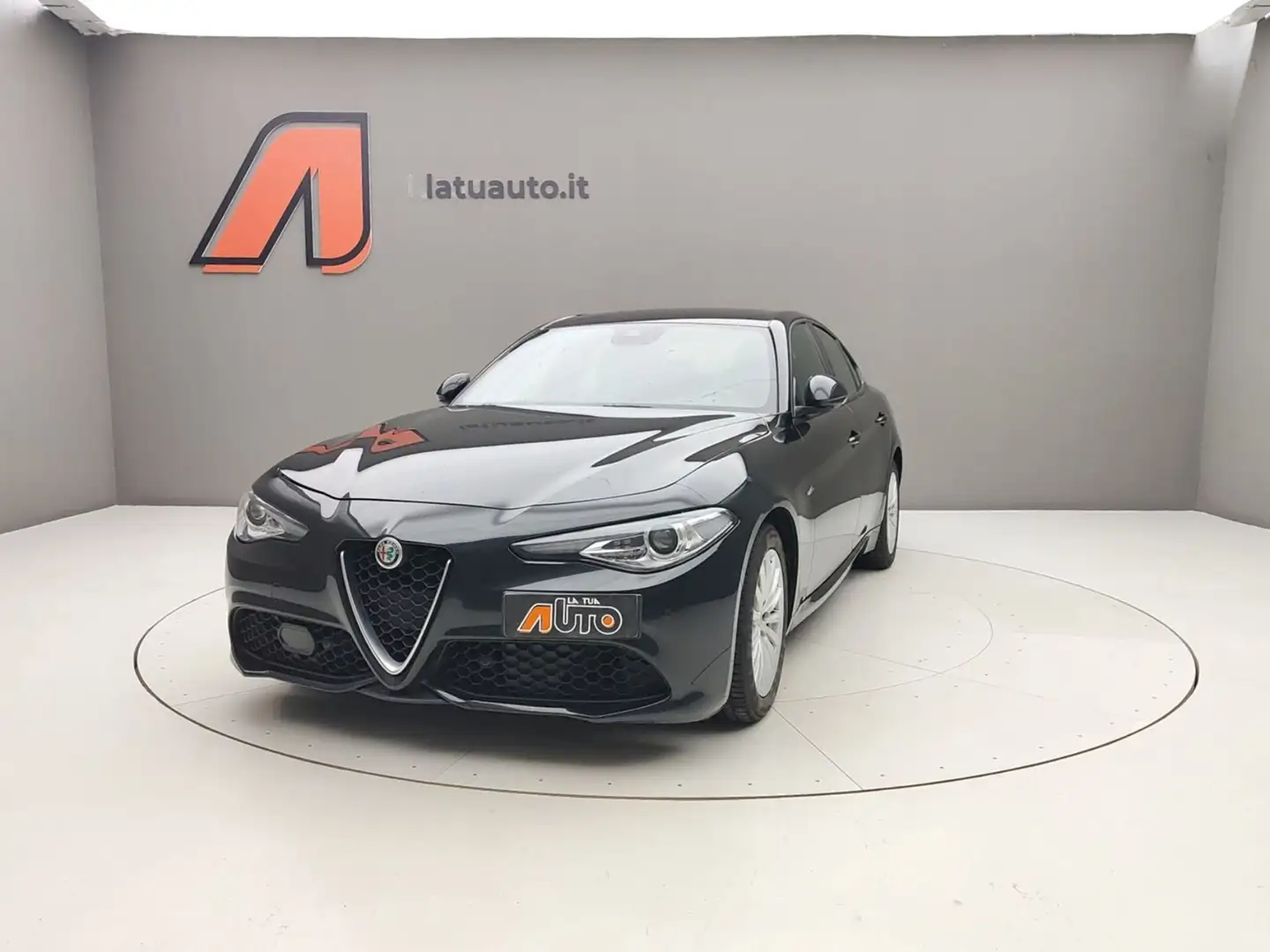 Alfa Romeo Giulia 2.2 TD 160CV SUPER BUSINESS AT8 Schwarz - 1