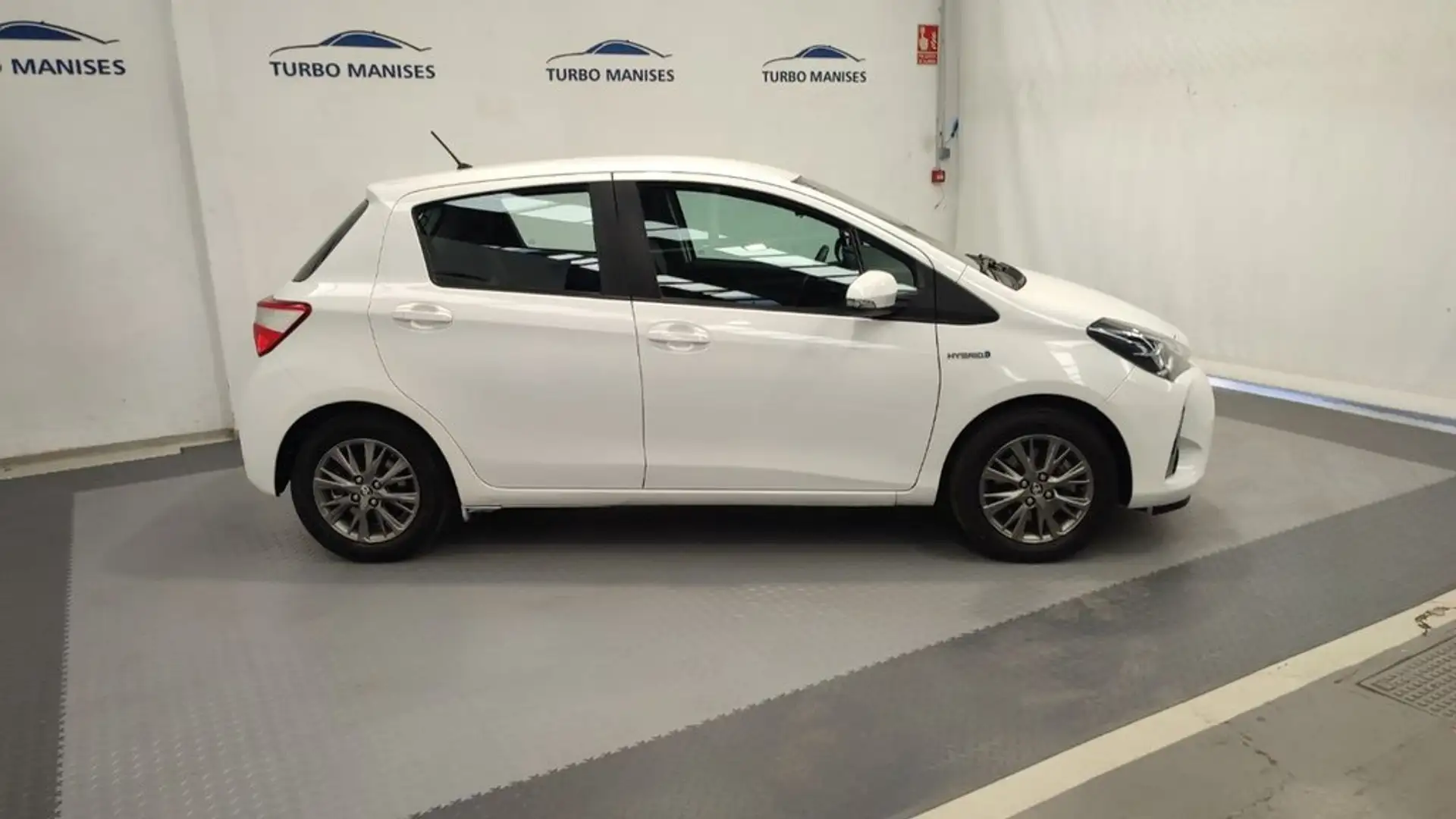 Toyota Yaris 1.5 Hybrid Active Blanco - 2