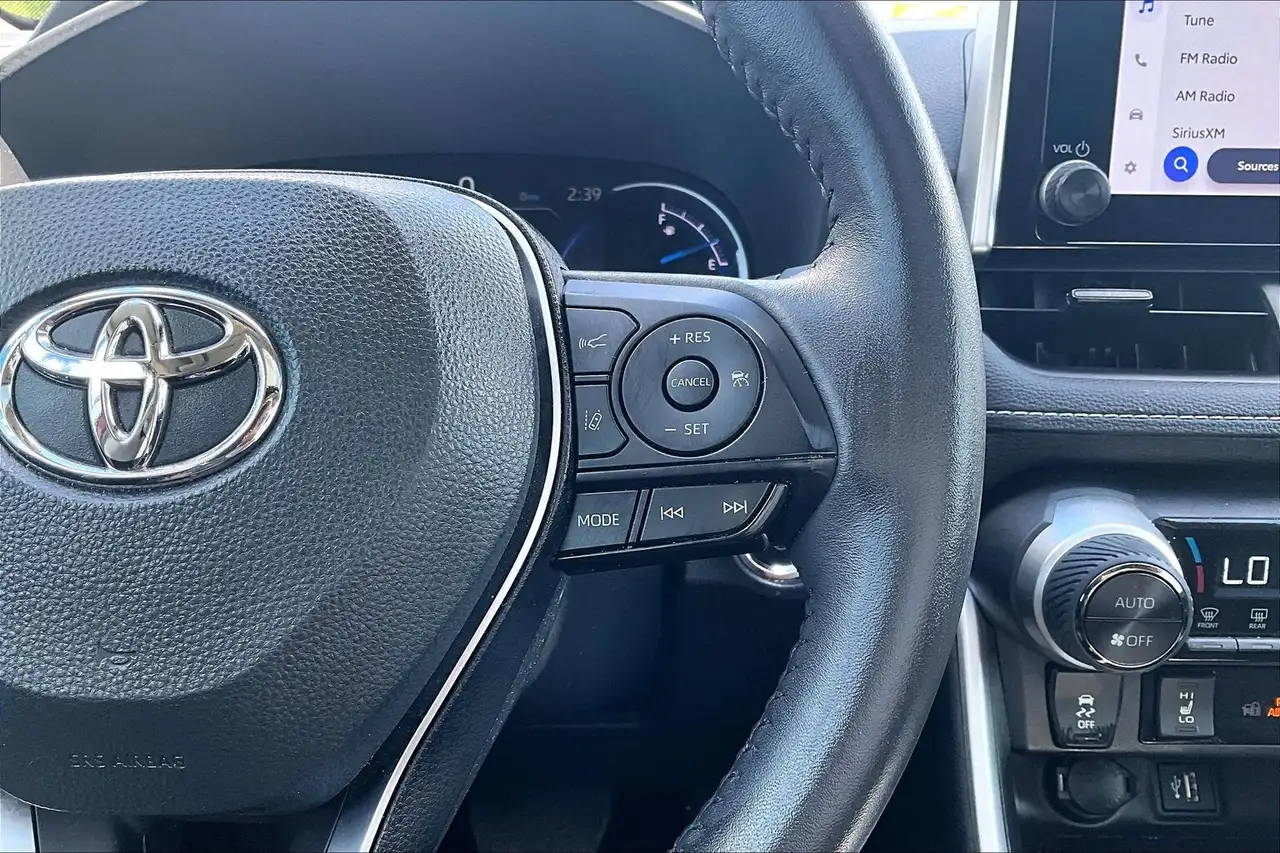 Toyota RAV 4 снимка Toyota RAV 4
