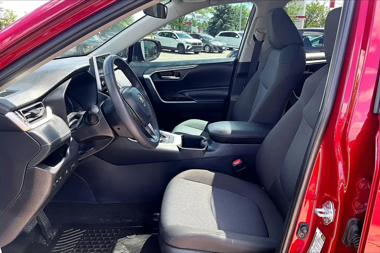 Toyota RAV 4 снимка Toyota RAV 4