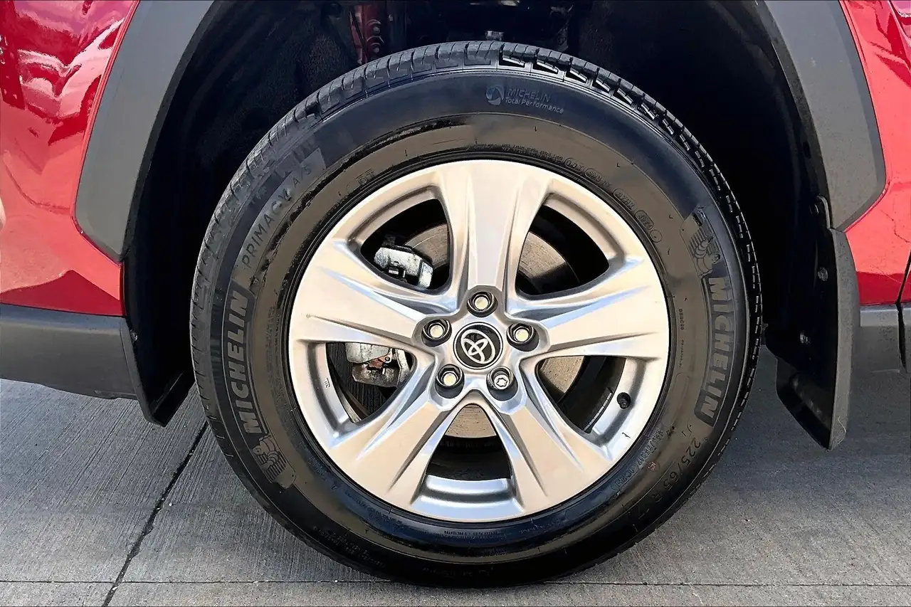 Toyota RAV 4 снимка Toyota RAV 4