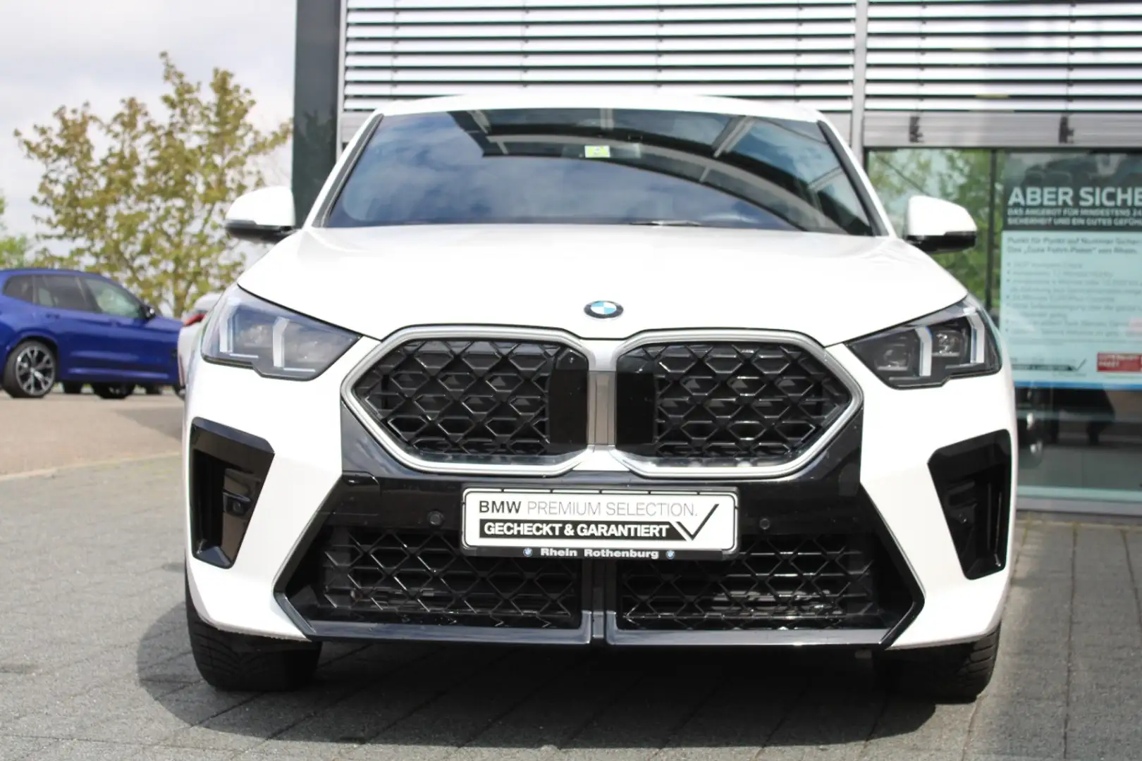 BMW X2 sDrive20i M Sport AdLED HeadUp AHK Cam ACC Weiß - 2