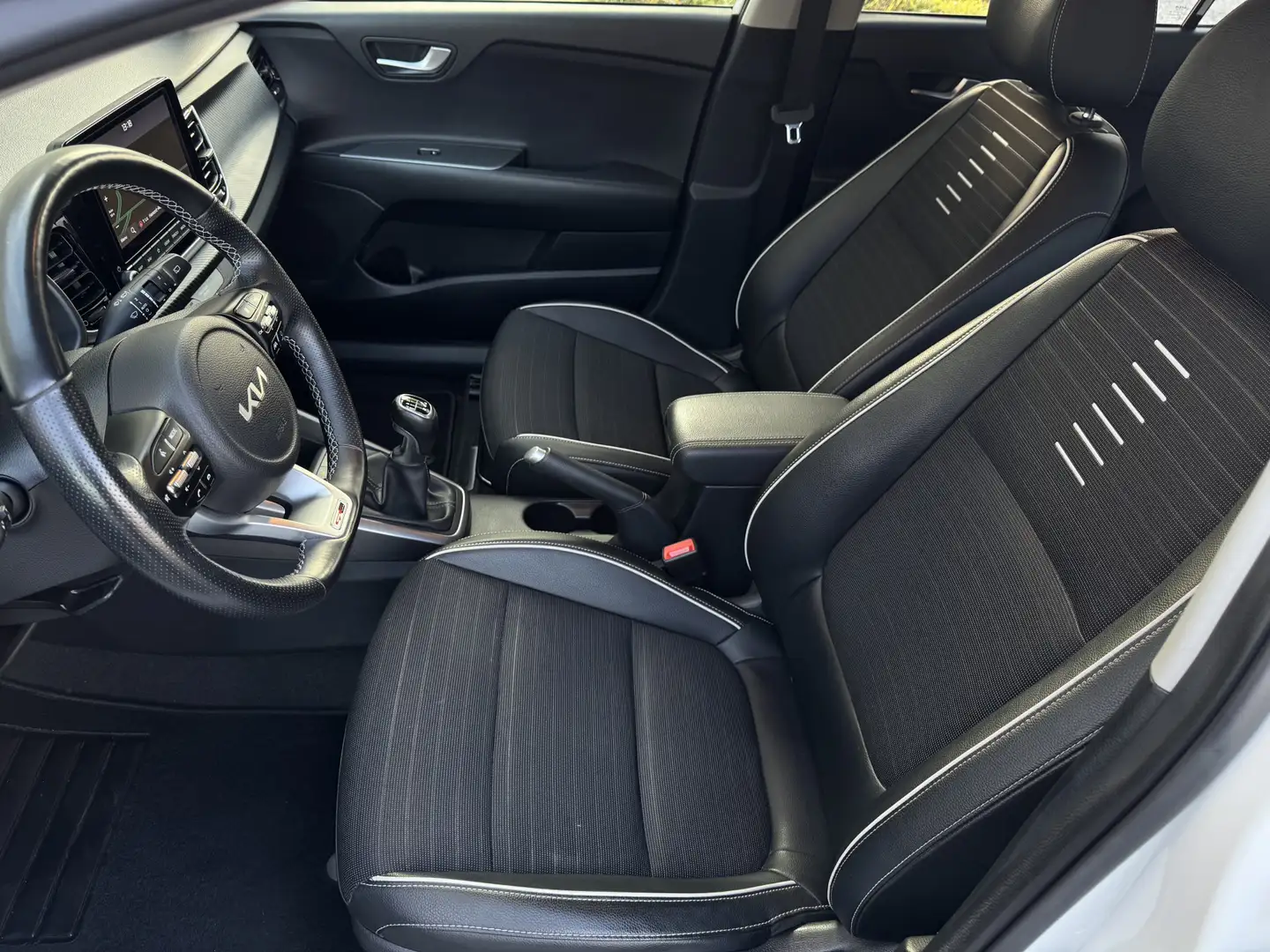 Kia Rio 1.0 T-GDi MHEV 100pk GT-Line Facelift Navi Leder C Wit - 2