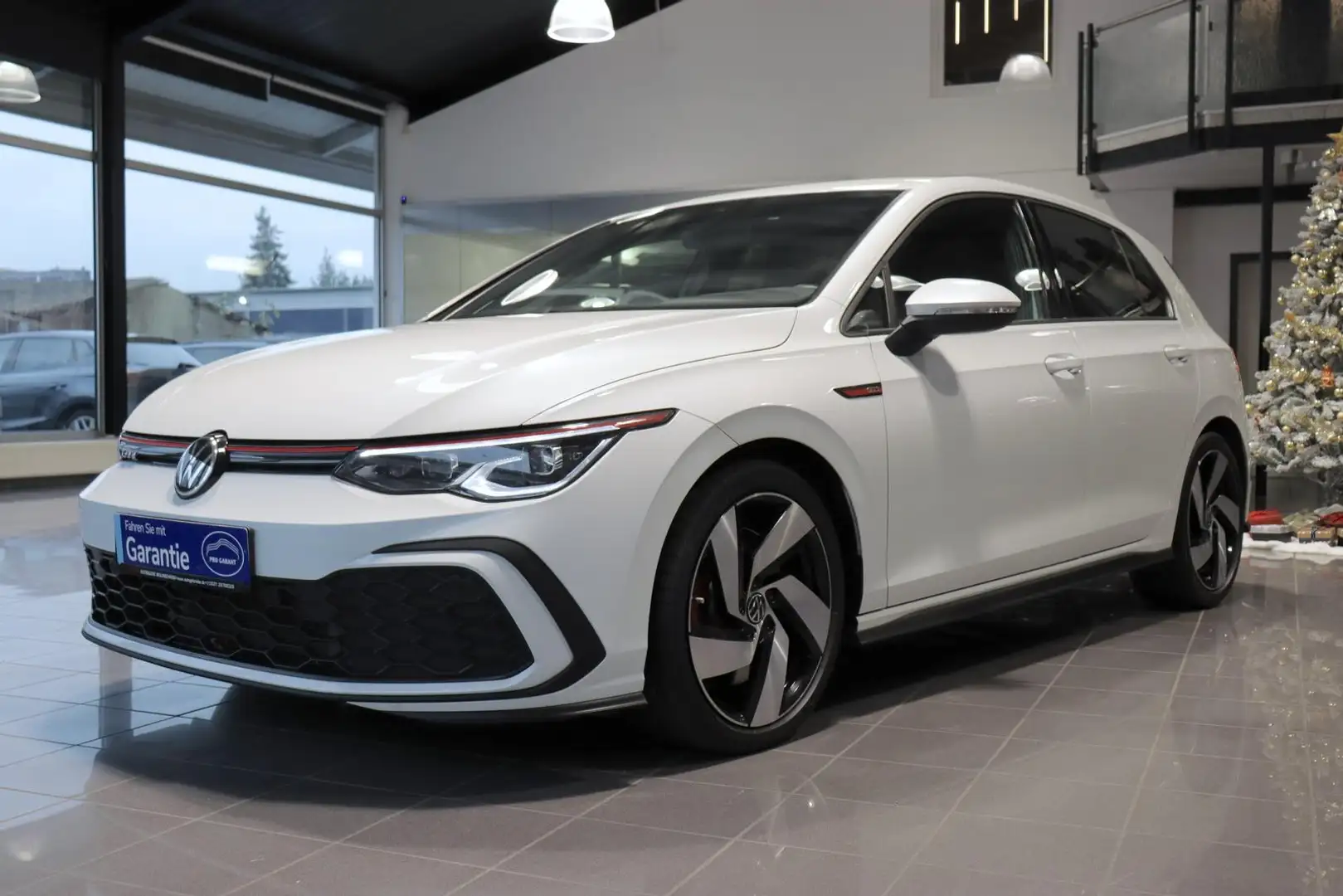 Volkswagen Golf 8 GTI 2.0 TSI DSG  *MATRIX*KAMERA*ACC*NAVI* Weiß - 2