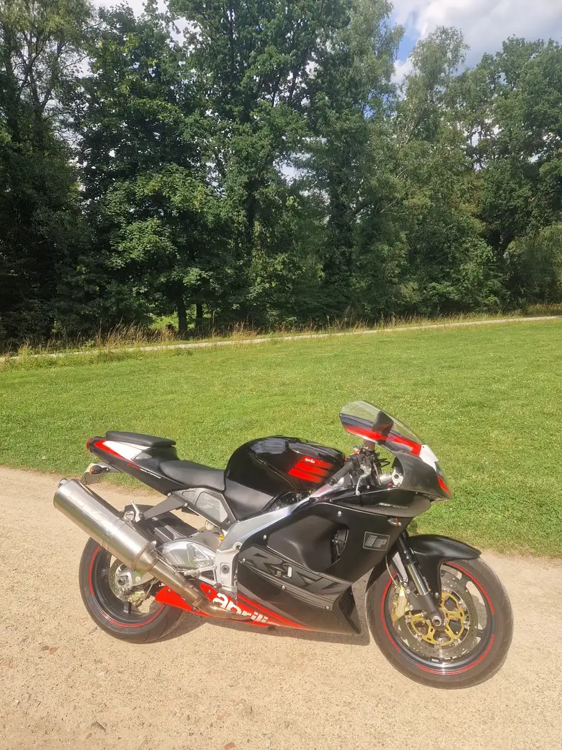 Aprilia RSV Mille Rood - 1