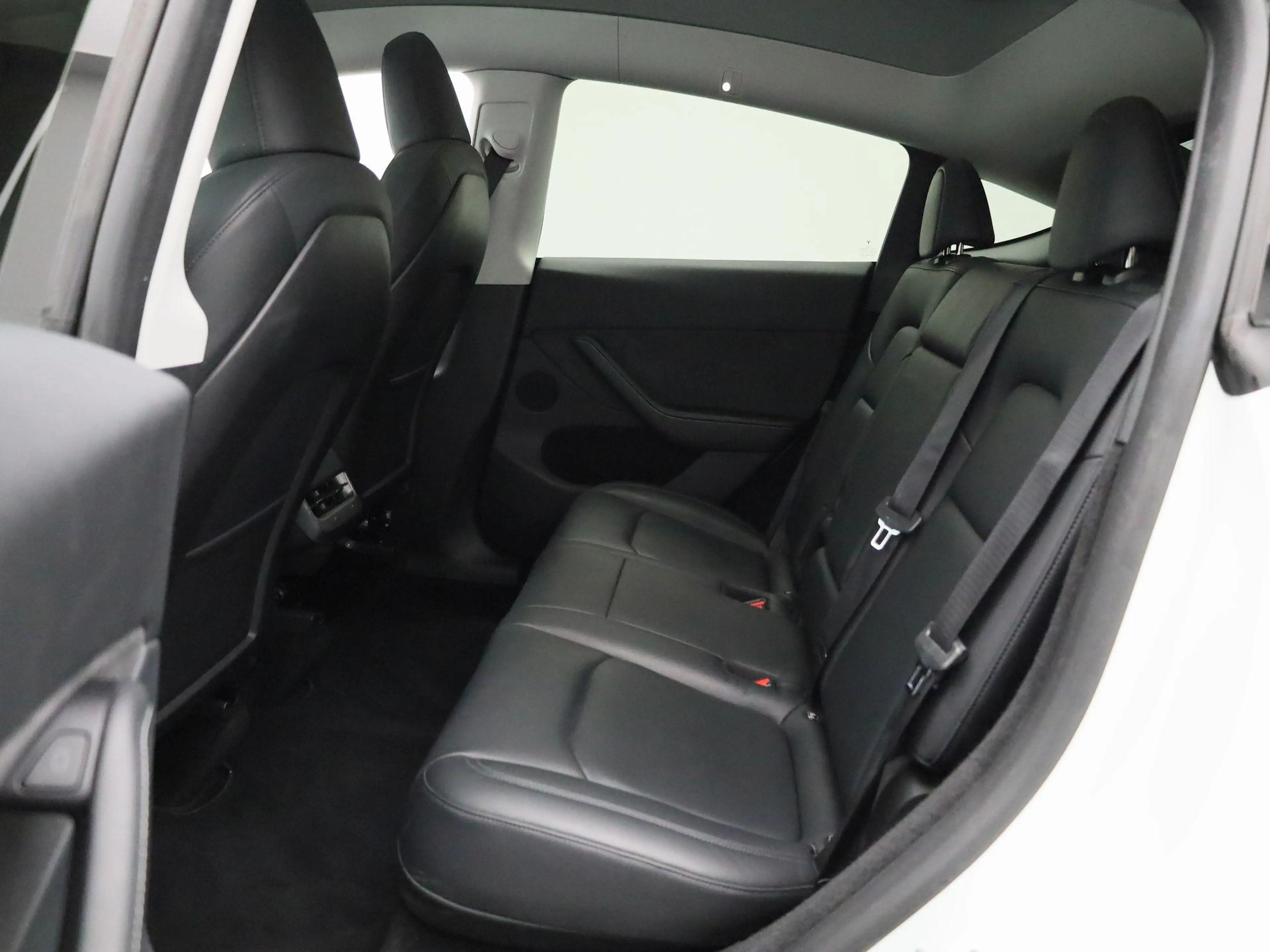 Tesla Model Y Long Range AWD 75 kWh | WORDT VERWACHT | — photo 12