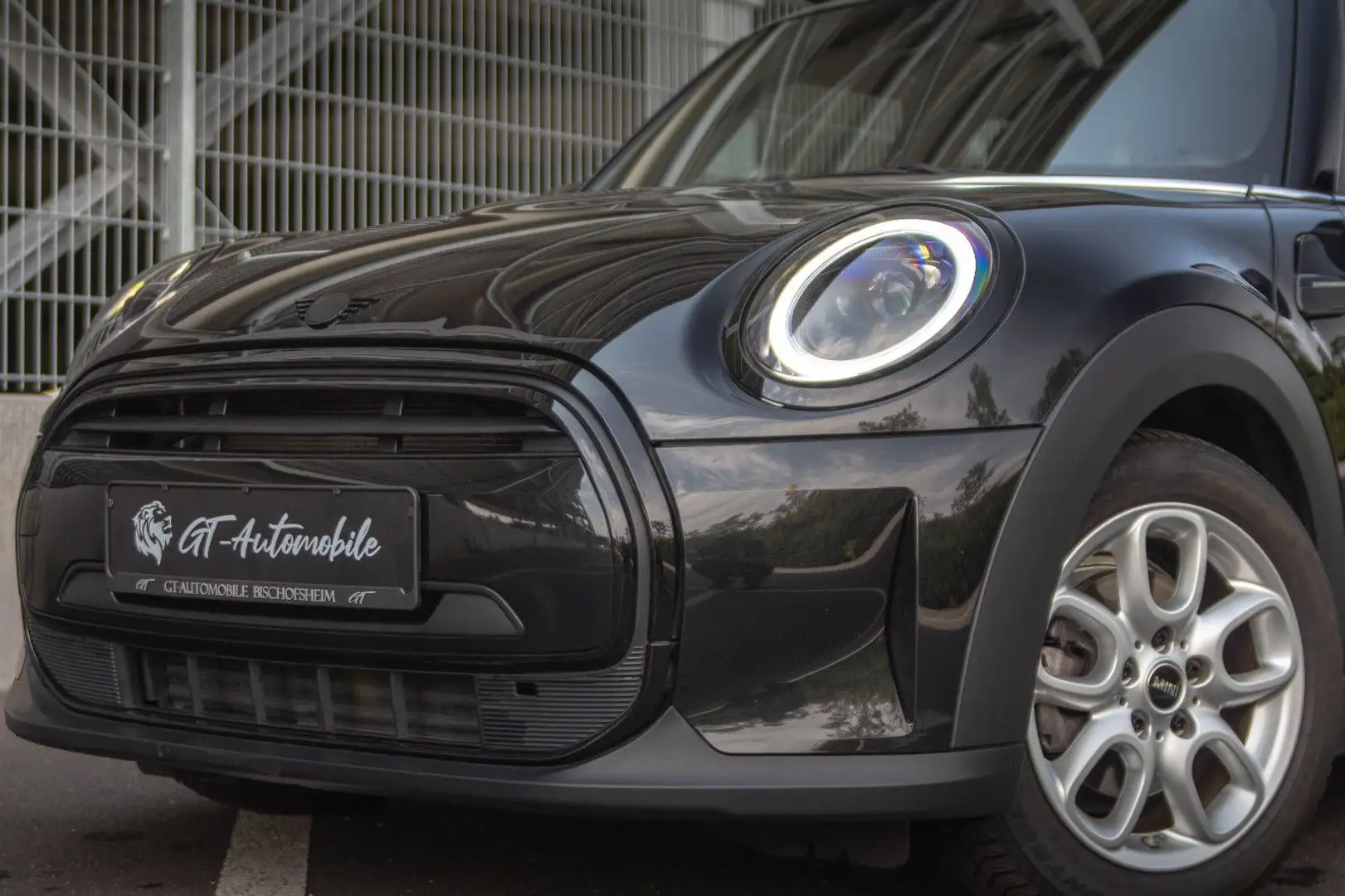 MINI Cooper 5-trg.*Yours Trim*KAM*YOUNIQUE*Keyless* Schwarz - 2