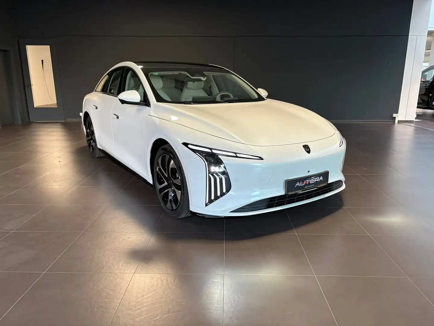 Forthing S7 ELECTRIQUE FULL OPTIONS Weiß - 1