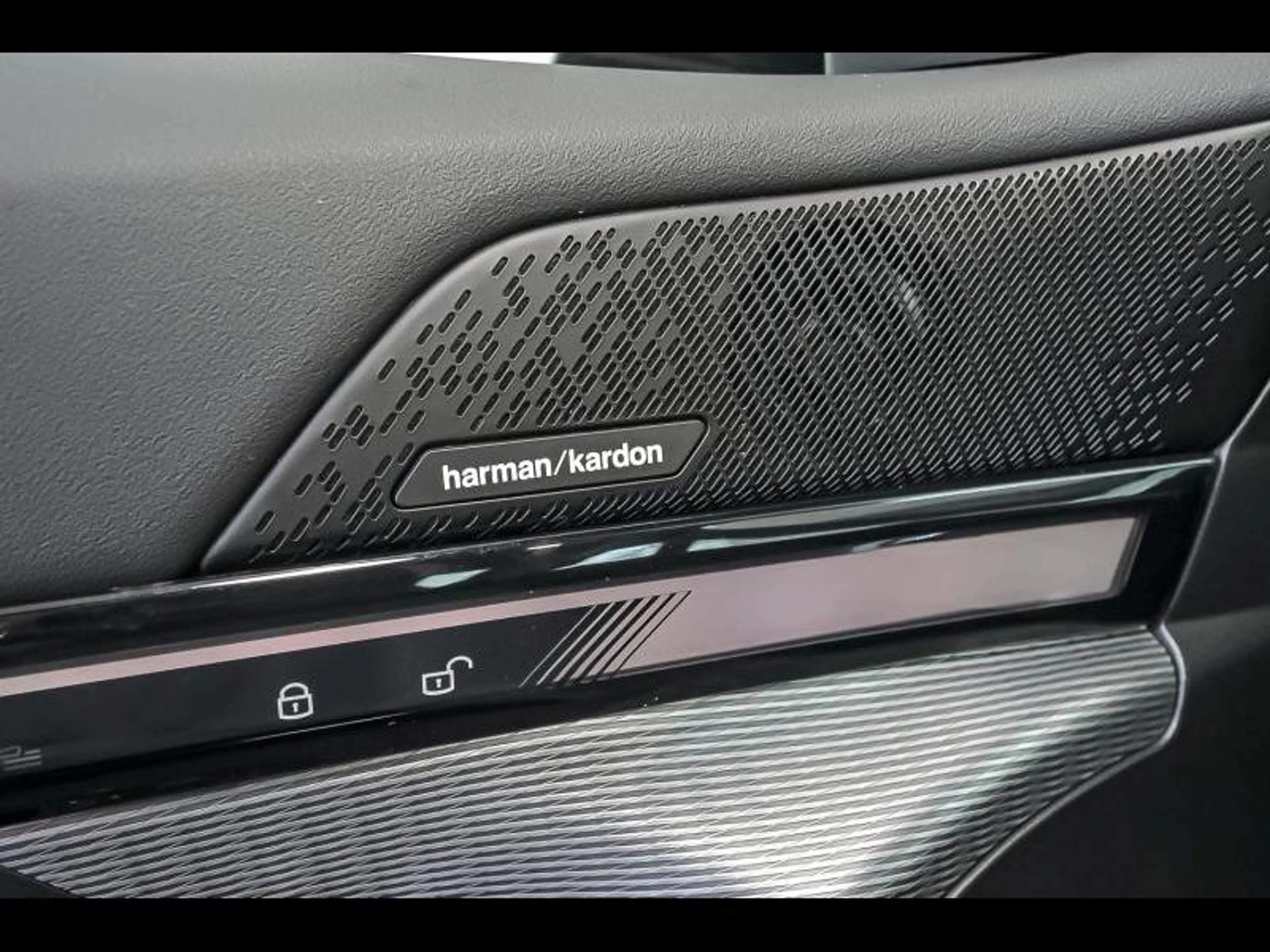 BMW 520 i Touring - M Sport | Pano | 360Cam | Comfort | Me — photo 18