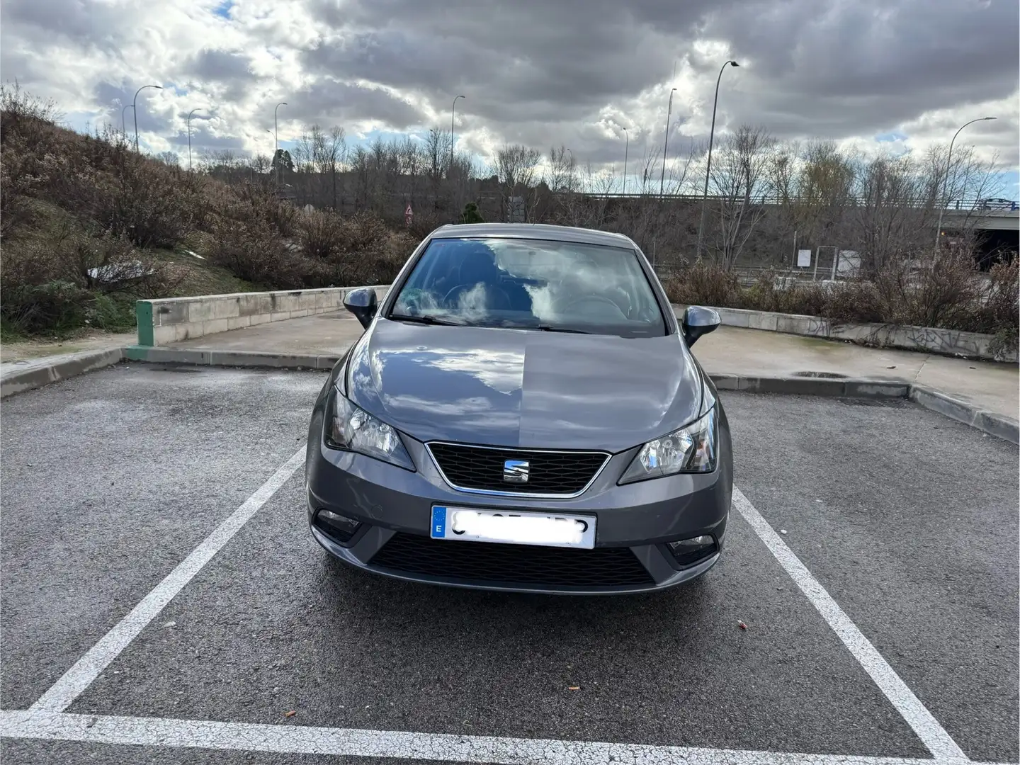 SEAT Ibiza 1.2 TSI Style Gris - 1