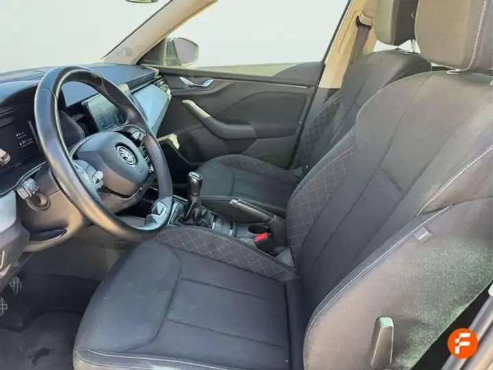Škoda Kamiq 1.5 TSI Selection 2023, foto 12