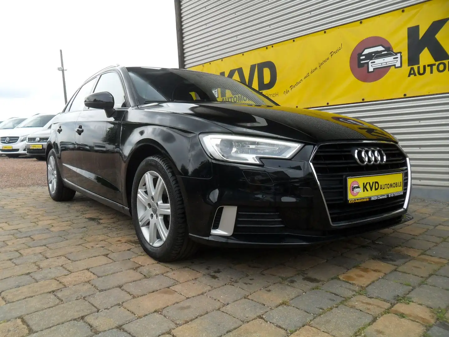 Audi A3 Sportback 30 TFSI sport Zwart - 1