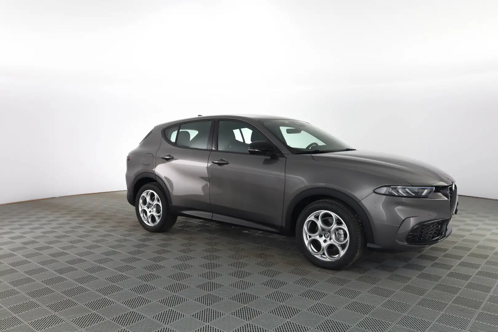 Alfa Romeo Tonale 1.5 130 CV MHEV TCT7 Sprint Šedá - 2