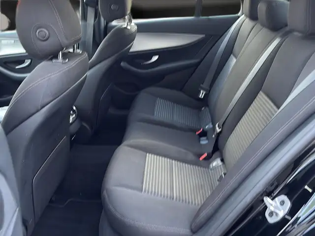Mercedes-Benz E-Class view 23