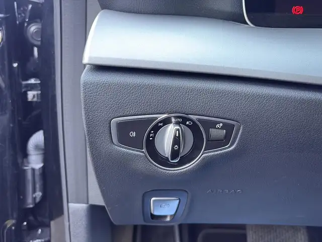 Mercedes-Benz E-Class view 25