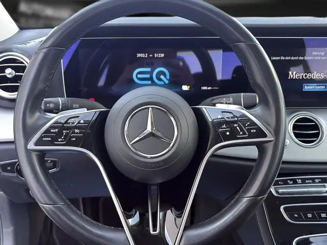 Mercedes-Benz E-Class view 18