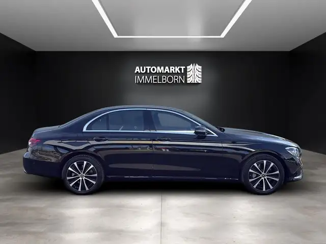 Mercedes-Benz E-Class view 7