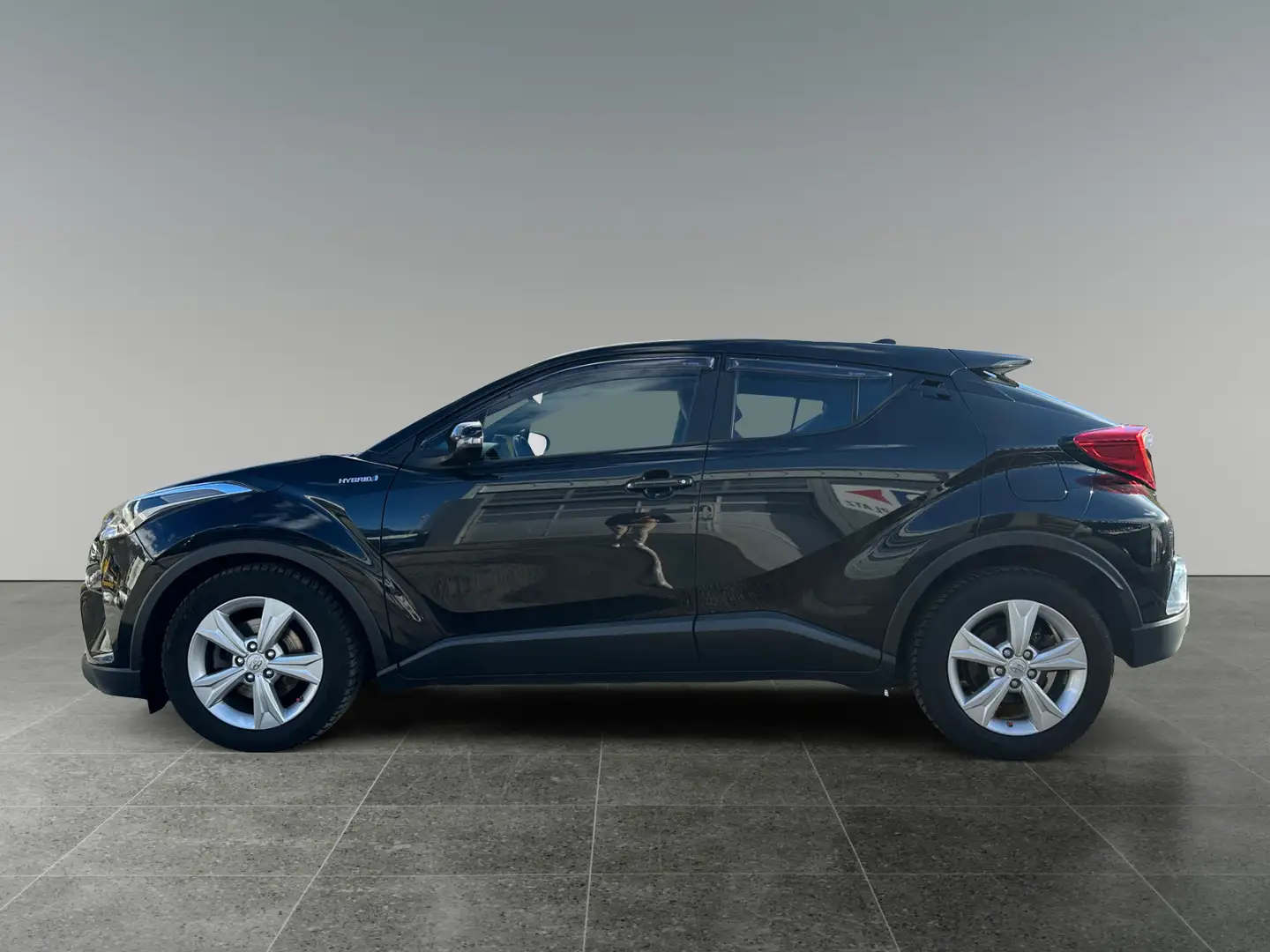 Toyota C-HR 1,8 HSD C-ENTER      8-fach bereift! Schwarz - 2
