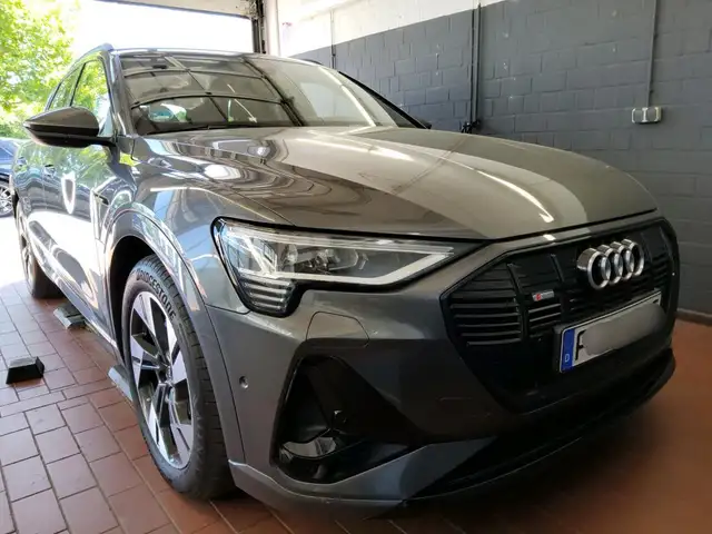Audi E-Tron view 2