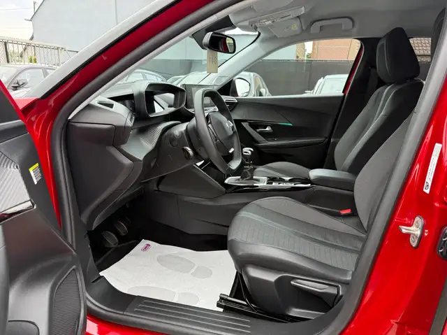 Peugeot 2008 view 12