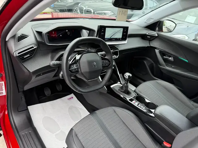Peugeot 2008 view 13